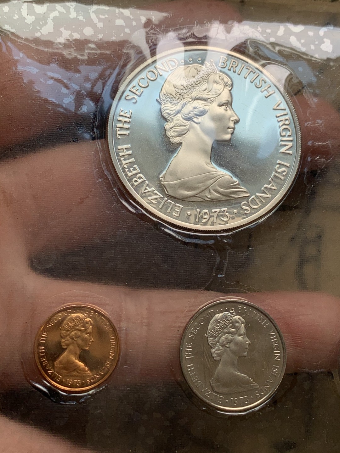 《竞宝斋》第49场-本周日，周一2场连拍（全场不限金额包邮） 英属 维京群岛  1973年 盒装 6枚装套币  含一枚25.7克925大银币  原封未氧化 状态一流