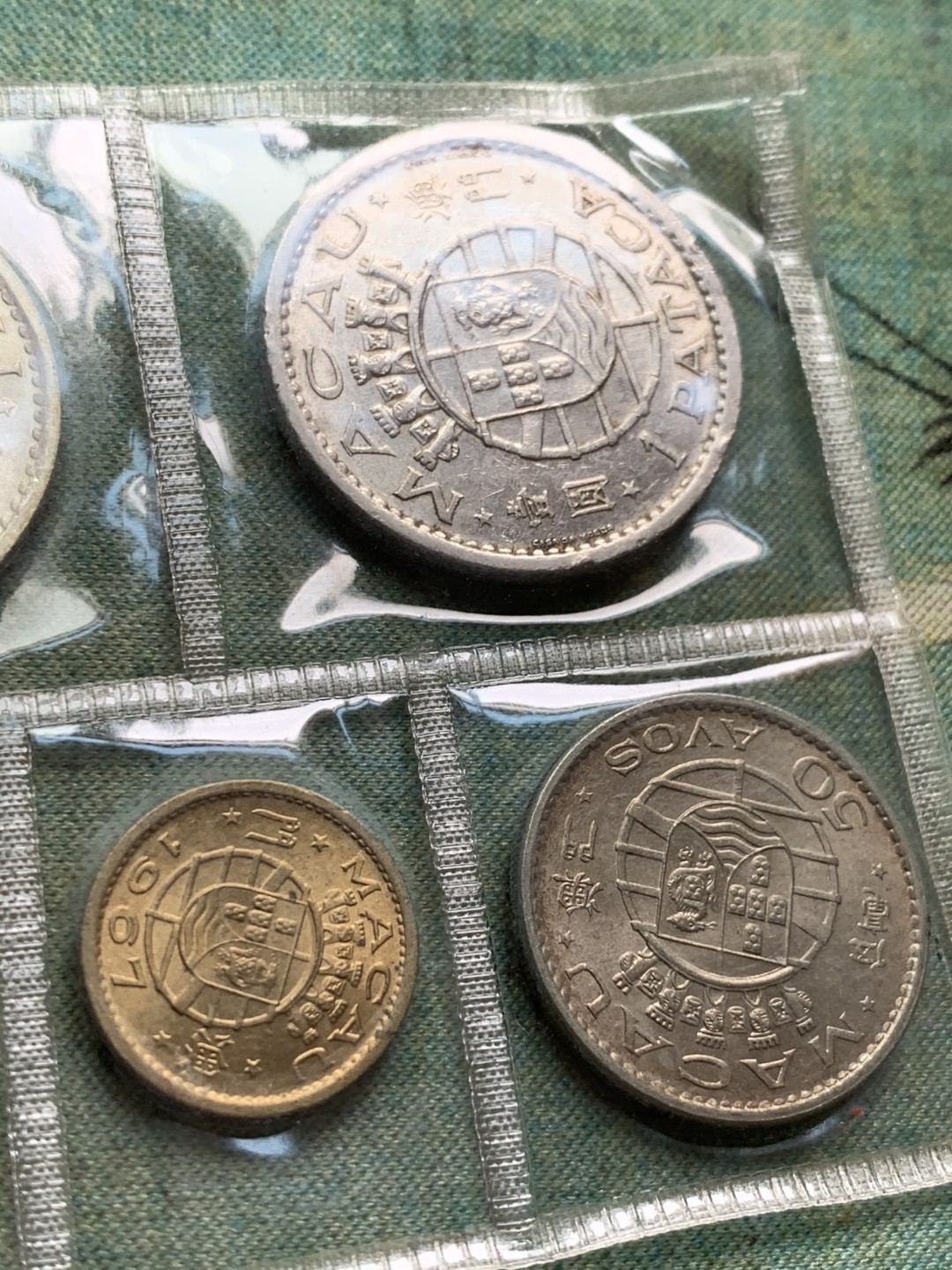 《竞宝斋》第49场-本周日，周一2场连拍（全场不限金额包邮） 葡属澳门5枚套，其中5元为银币