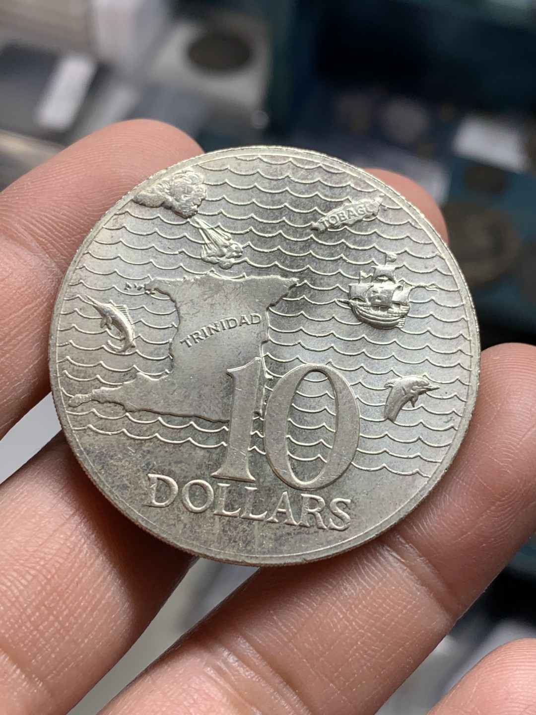 《竞宝斋》第49场-本周日，周一2场连拍（全场不限金额包邮） 特立尼亚多巴哥1972年帆船盾徽 10元 原光大银币 35.5克