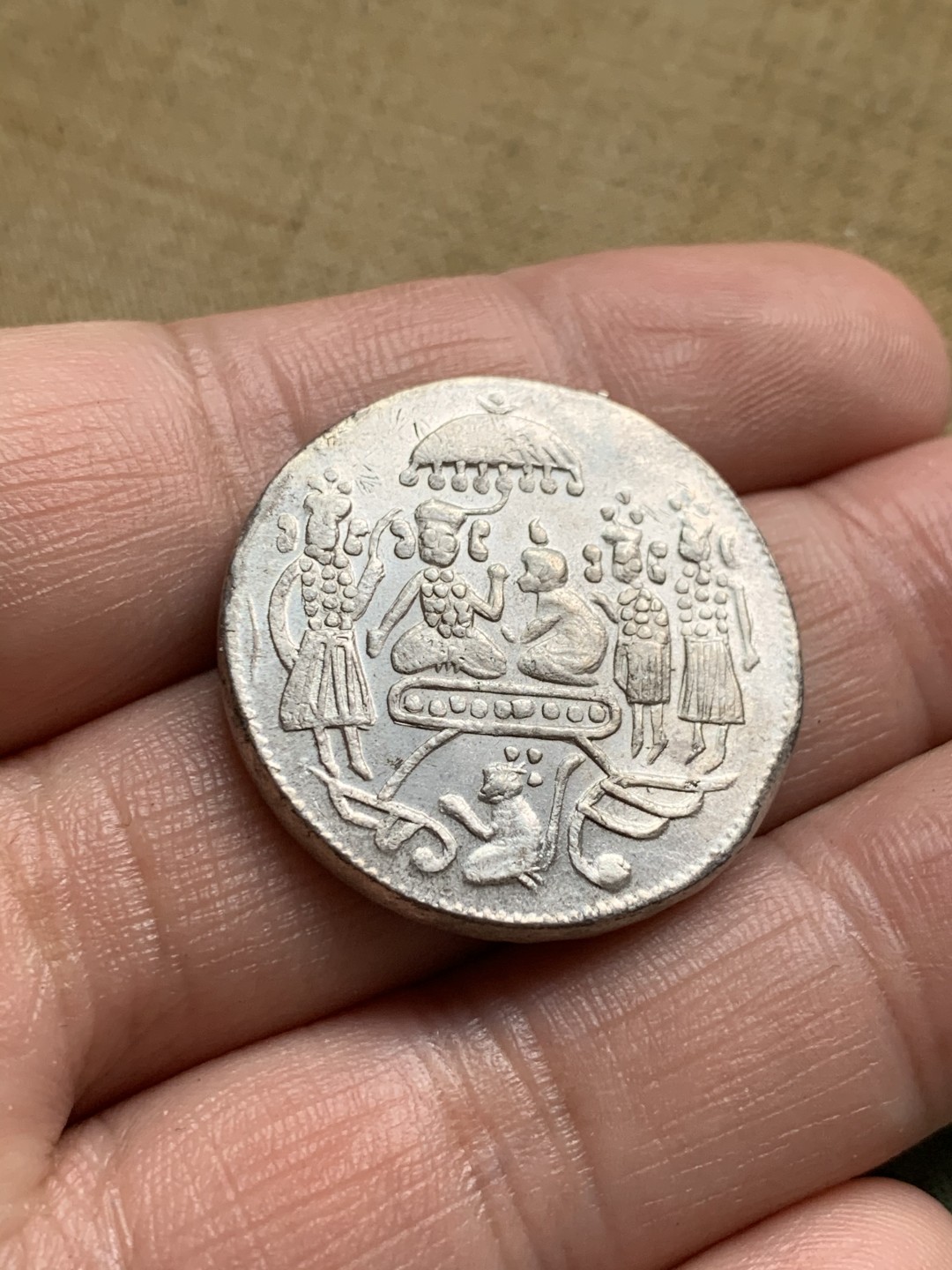 《竞宝斋》第49场-本周日，周一2场连拍（全场不限金额包邮） 印度庙宇镀银花钱一枚