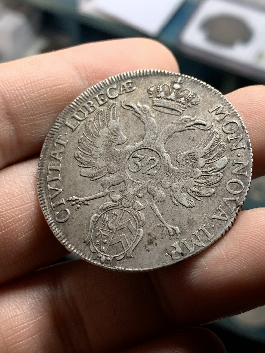 《竞宝斋》第49场-本周日，周一2场连拍（全场不限金额包邮） 德国 1748年 吕贝克 自由市 32先令 大银币 原味包浆 状态不错