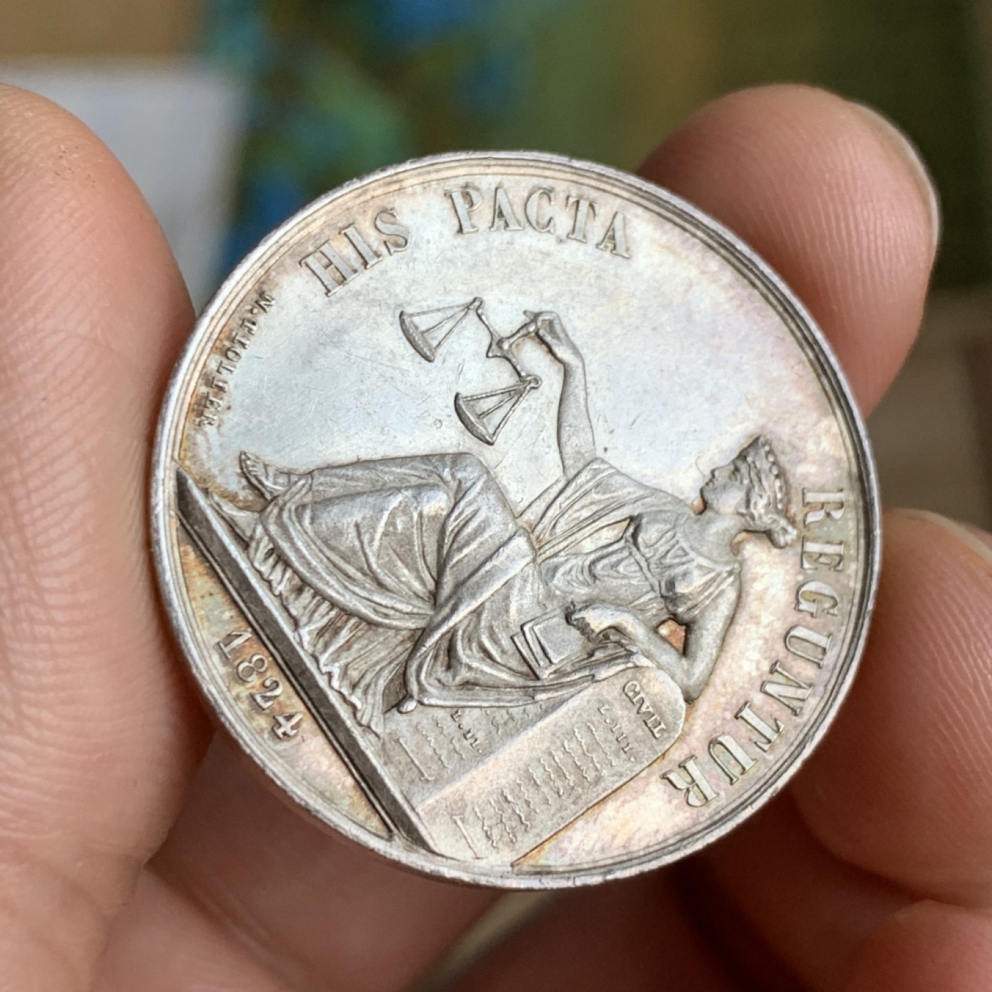 《竞宝斋》第49场-本周日，周一2场连拍（全场不限金额包邮） 淡彩包浆 法国1824 兰斯区公证人 圆形银质代币 30.3直径 11.5克 蜜蜂边铭 银标 细节非常的好