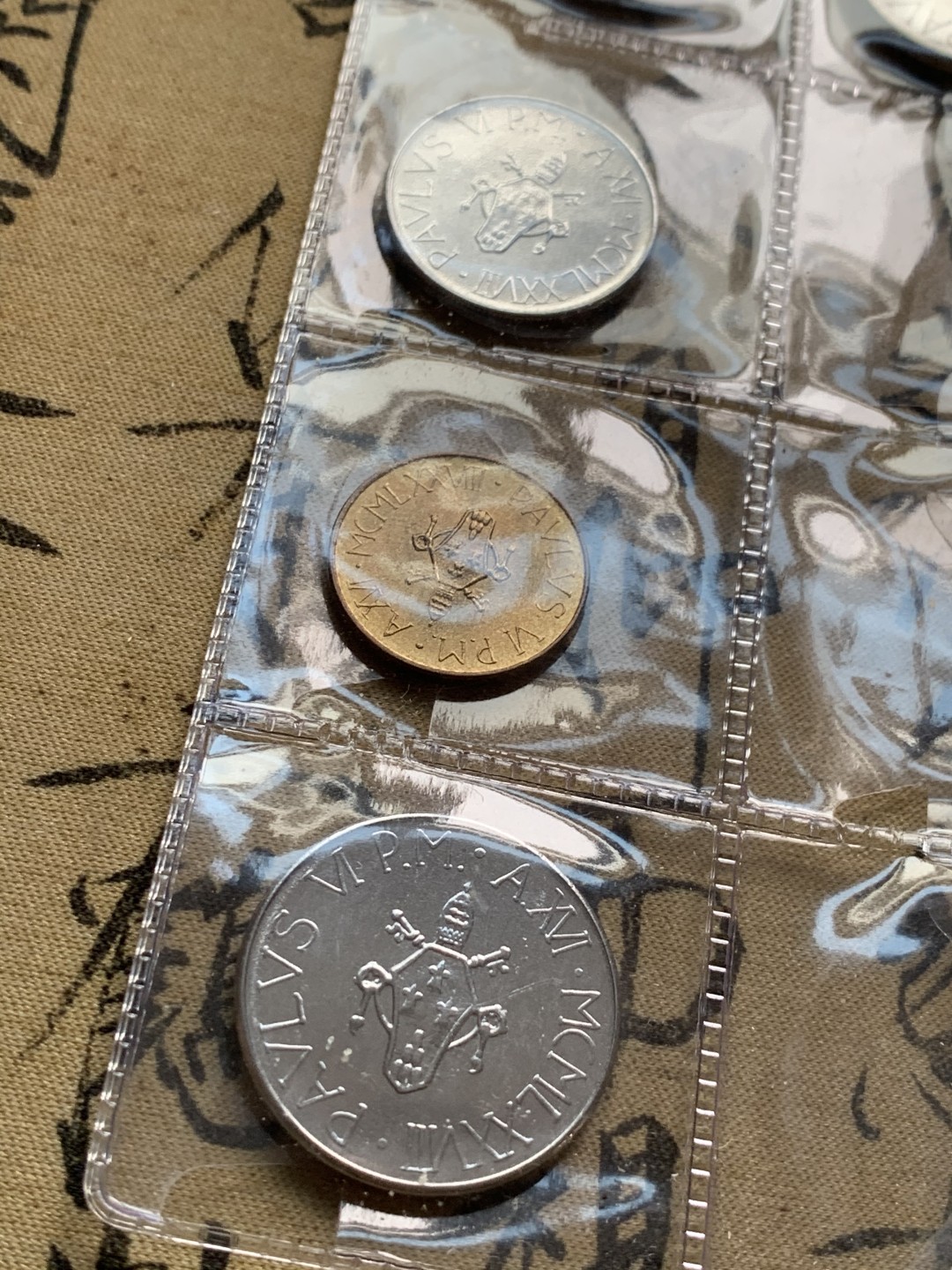 《竞宝斋》第49场-本周日，周一2场连拍（全场不限金额包邮） 梵蒂冈1976年8枚套和1978年7枚套，2枚500里拉为银币