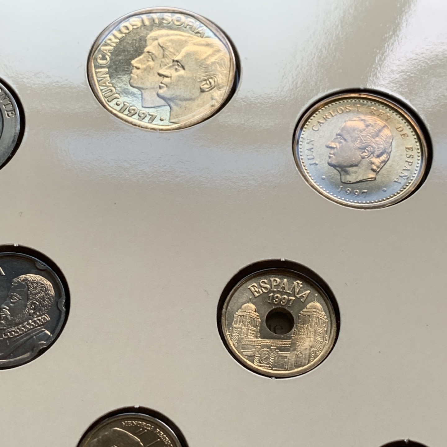 《竞宝斋》第49场-本周日，周一2场连拍（全场不限金额包邮） 西班牙 1997年 卡装8枚装套币