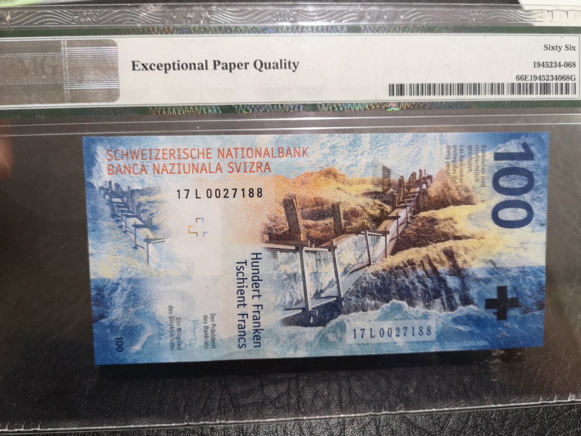 《外钞收藏家》第一百七十五期拍卖 2017年瑞士手版100法郎 PMG66 尾88