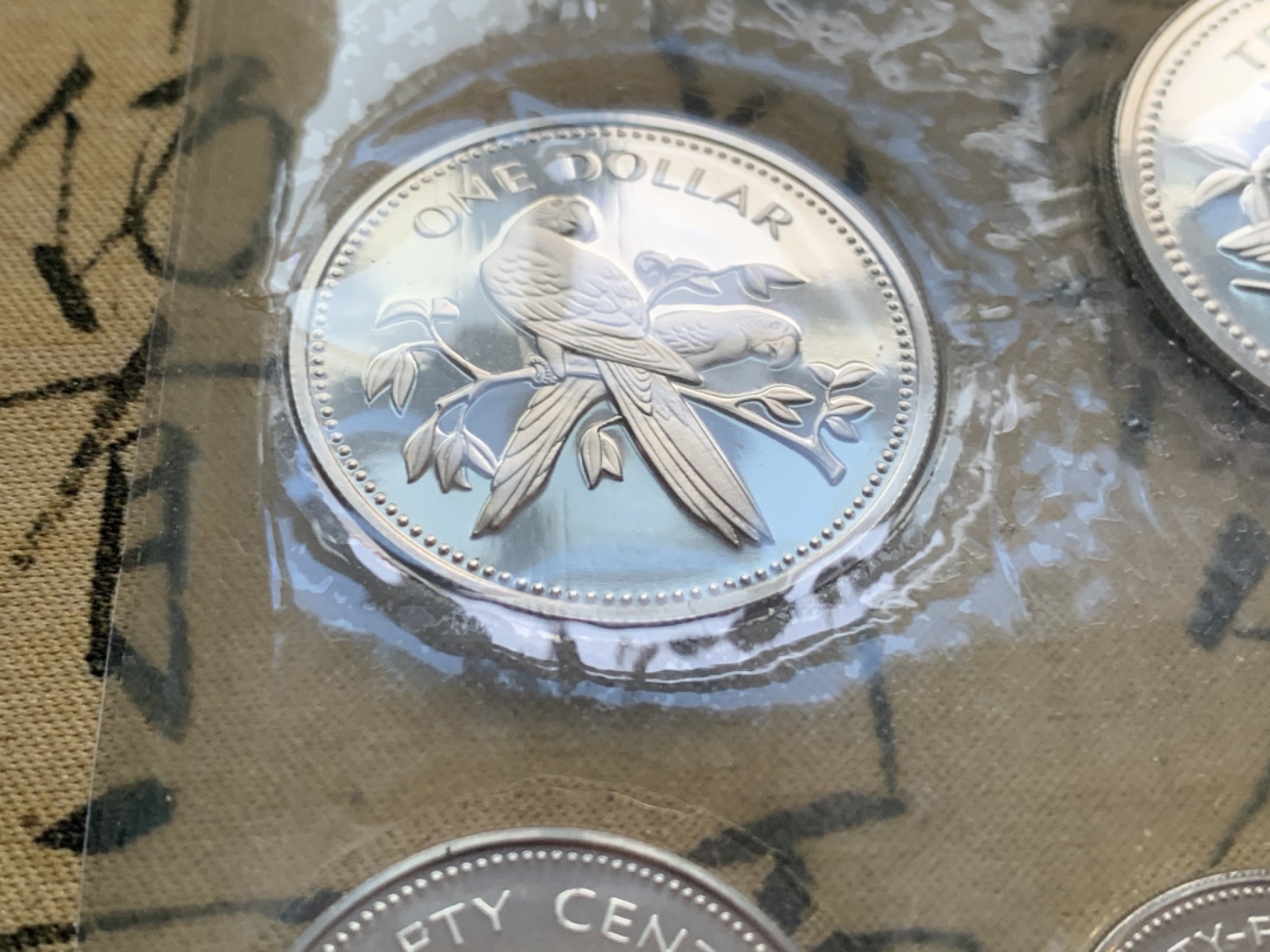 《竞宝斋》第49场-本周日，周一2场连拍（全场不限金额包邮） 原盒证书 伯利兹 1974年 鸟类 8枚套 富兰克林造币厂 精制纪念币 银？镍？