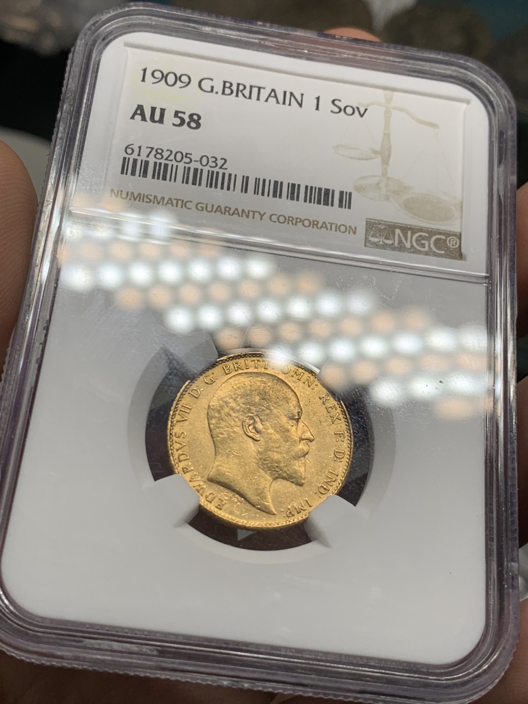 《竞宝斋》第49场-本周日，周一2场连拍（全场不限金额包邮） NGC AU58 英国 1909年 爱德华七世1索维林金币 8克金币 英系+黄金：马剑金币中 持续上涨品种