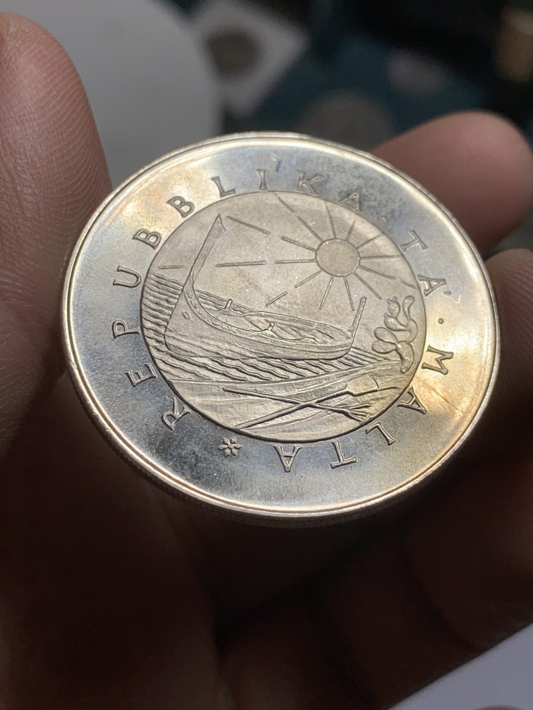 《竞宝斋》第49场-本周日，周一2场连拍（全场不限金额包邮） 马耳他1975年圣阿加塔城堡和小船4镑大银币 少见