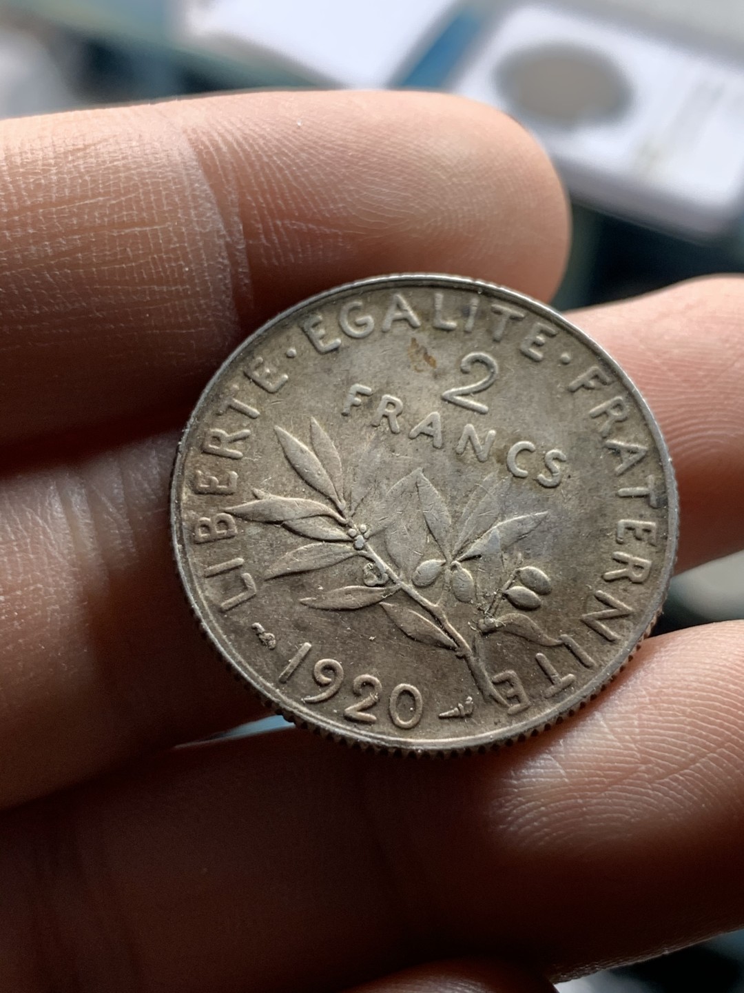 《竞宝斋》第49场-本周日，周一2场连拍（全场不限金额包邮） 1920年法国2法郎女神播种银币