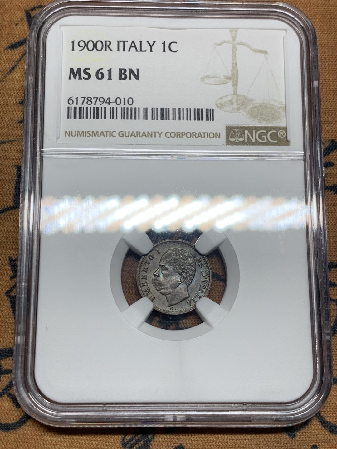 《竞宝斋》第50场-本周日，周一2场连拍（全场不限金额包邮） NGC MS61BN 意大利 1900年 1C 铜币 发须清晰 底板巧克力 这样的给61分 严重不符