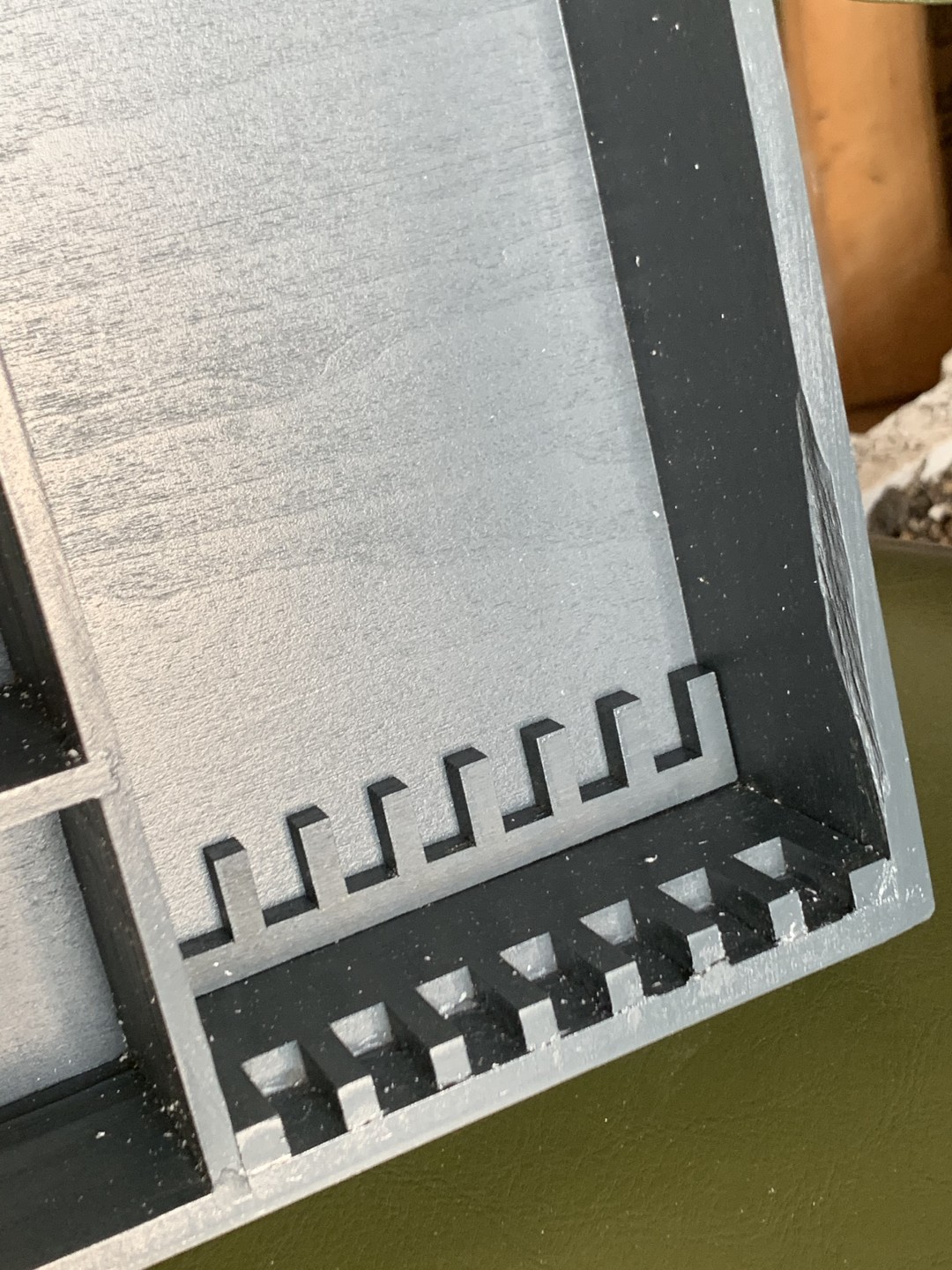 零元拍：1/6 实木枪柜模型，灰色全新。
