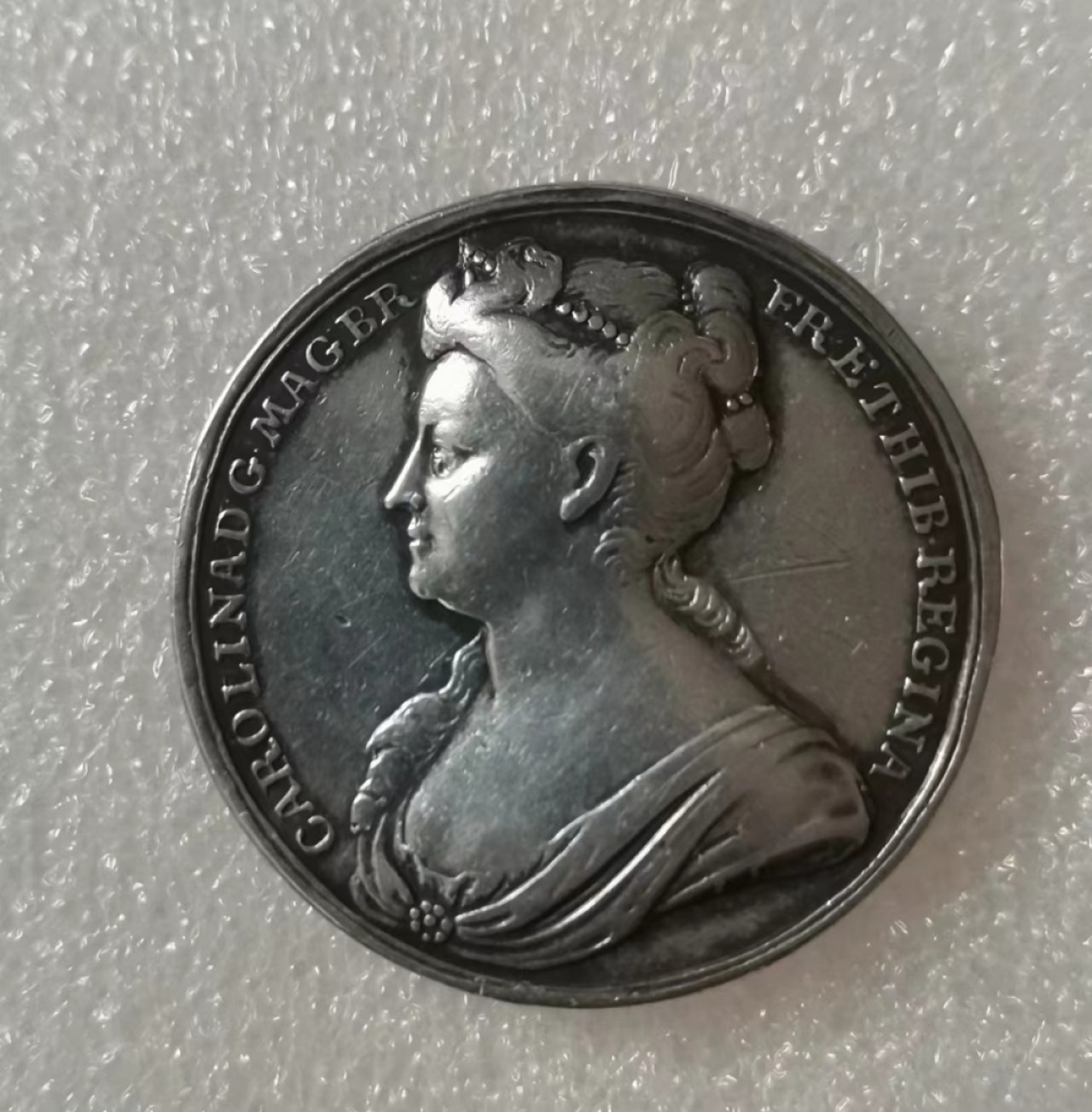 瓶子🏺第35期拍卖 英国1727年安娜女王宣誓仪式银章（稀少老章）