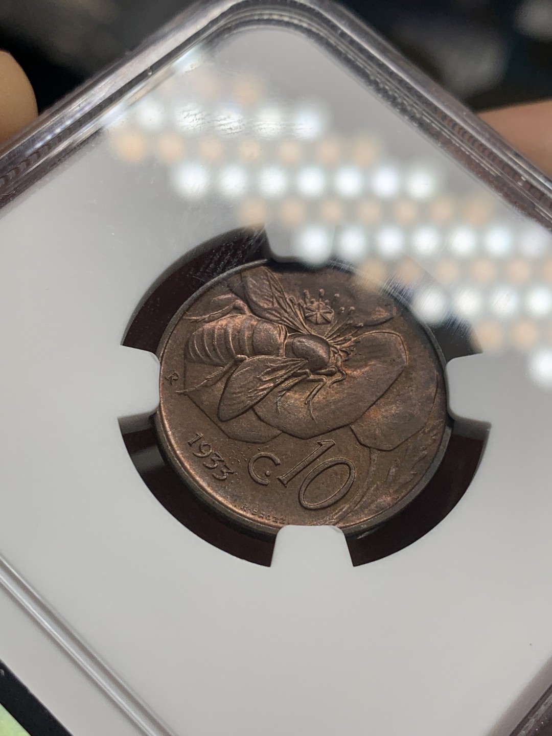《竞宝斋》第50场-本周日，周一2场连拍（全场不限金额包邮） NGC MS61 意大利1933年小蜜蜂10分铜币
