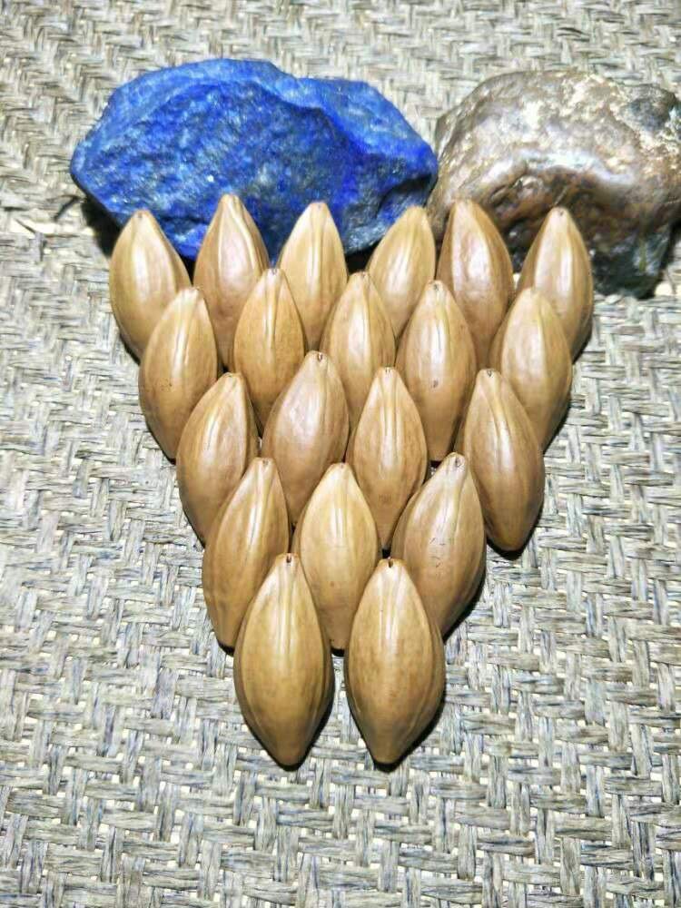 精美橄榄核雕刻原皮十八罗汉长串一条，