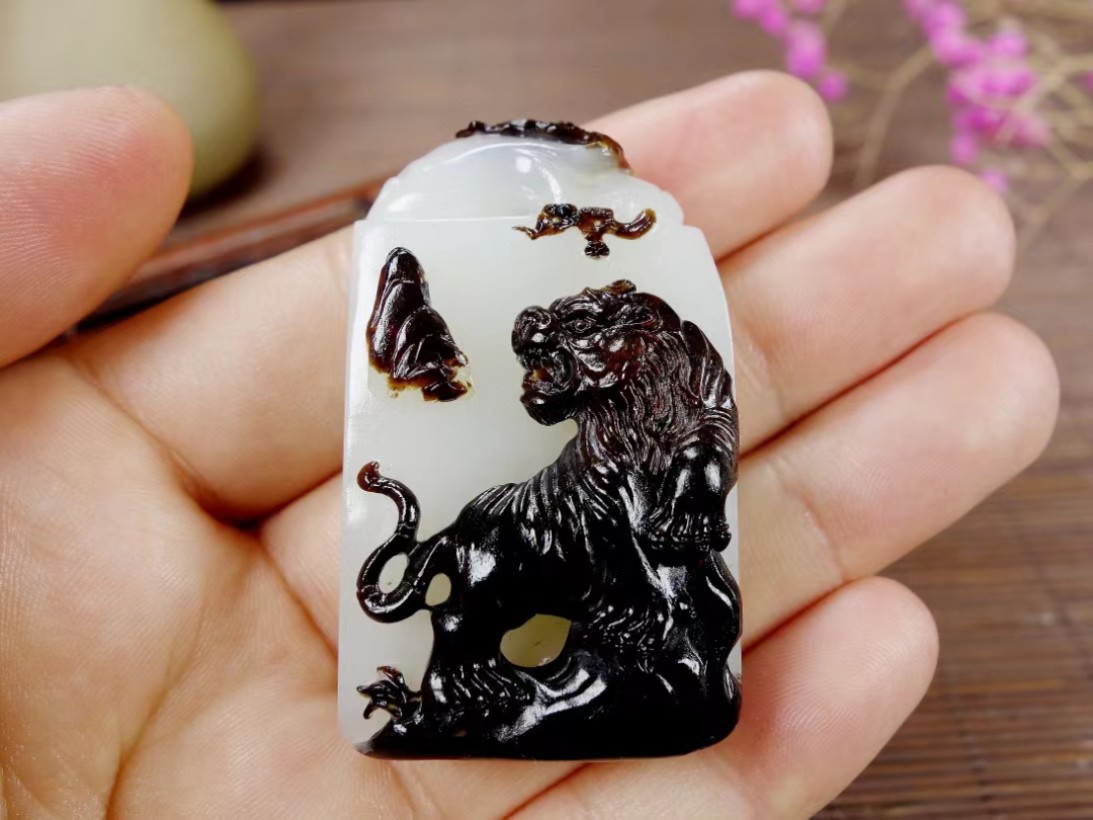 虎啸山河挂件