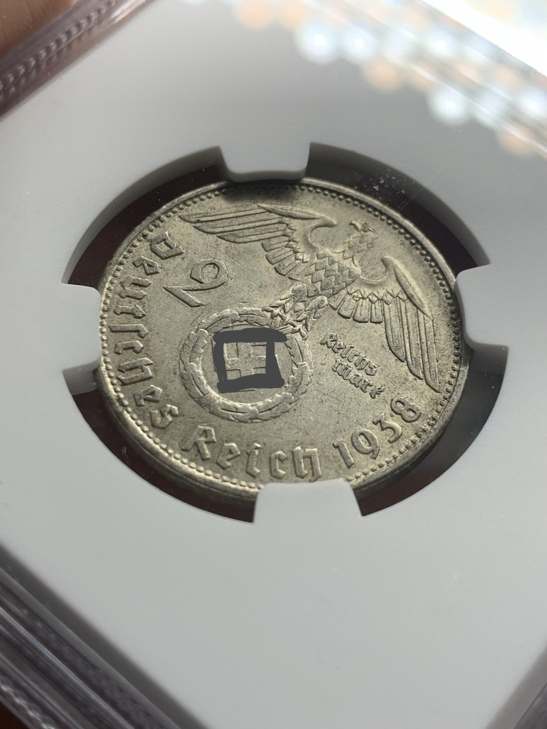 《竞宝斋》第50场-本周日，周一2场连拍（全场不限金额包邮） NGC MS62 德国 1938兴登堡 背鹰 2马克 银币原味好细节