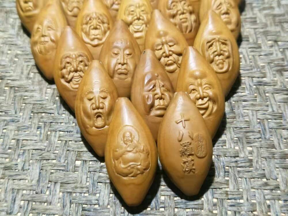 精美橄榄核雕刻原皮十八罗汉长串一条，