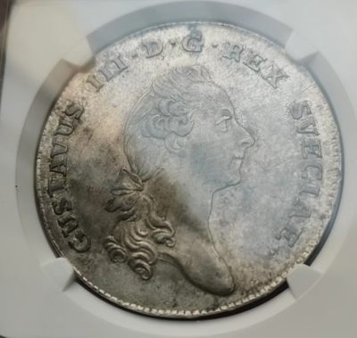 瓶子🏺第35期拍卖 - （AU 58）瑞典1782年1塔勒40MM大银币（原光带彩）