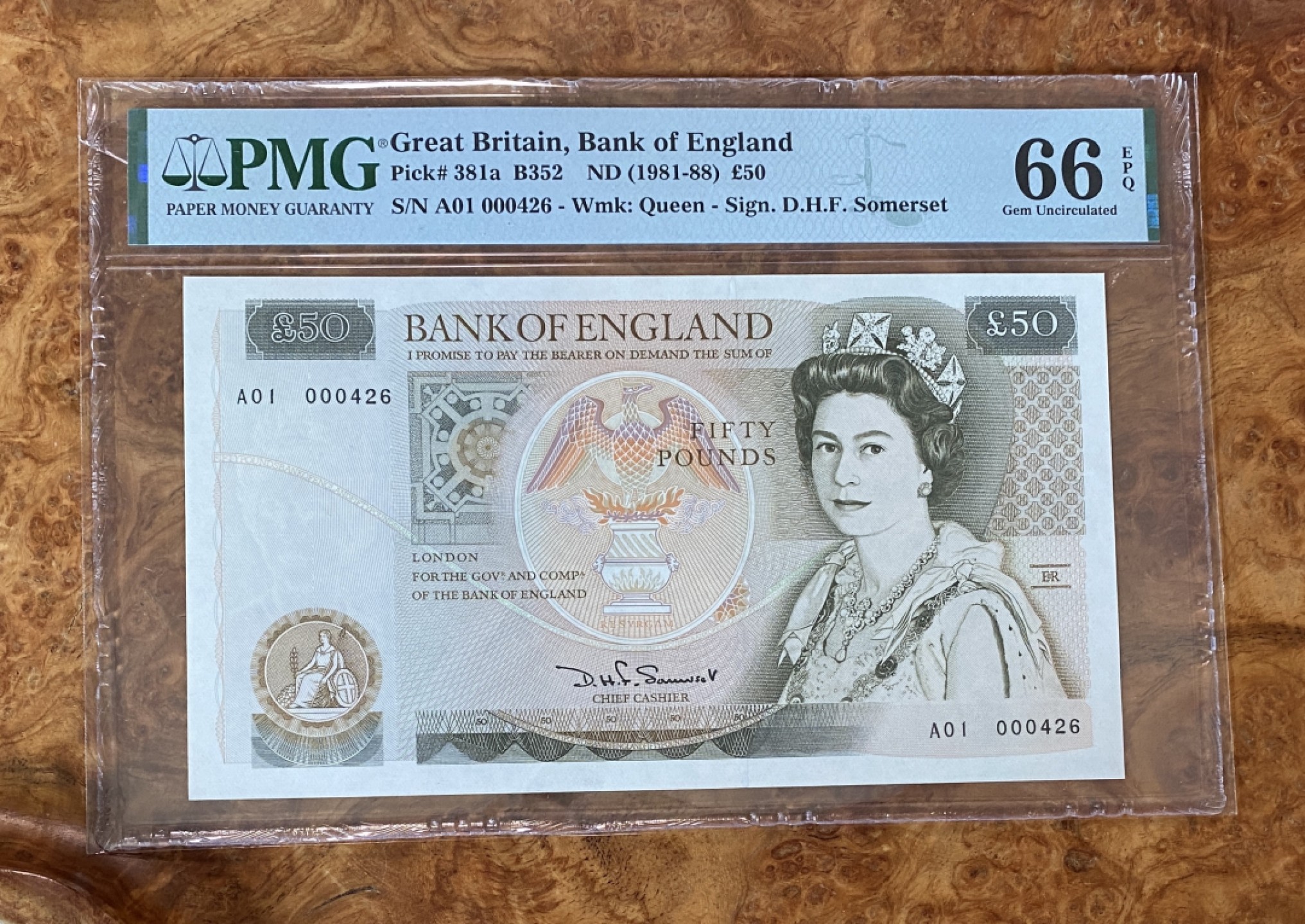 Chase Auction 第8期 - - 中外纸币、硬币、民国钞联拍！ 1981年英国D序列50镑，首发A01冠，百位小号！背面圣保罗大教堂！
