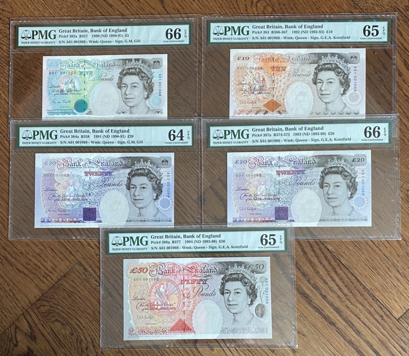 Chase Auction 第8期 - - 中外纸币、硬币、民国钞联拍！ 英国E序列首发冠A01全同号五张，倒置号001068！