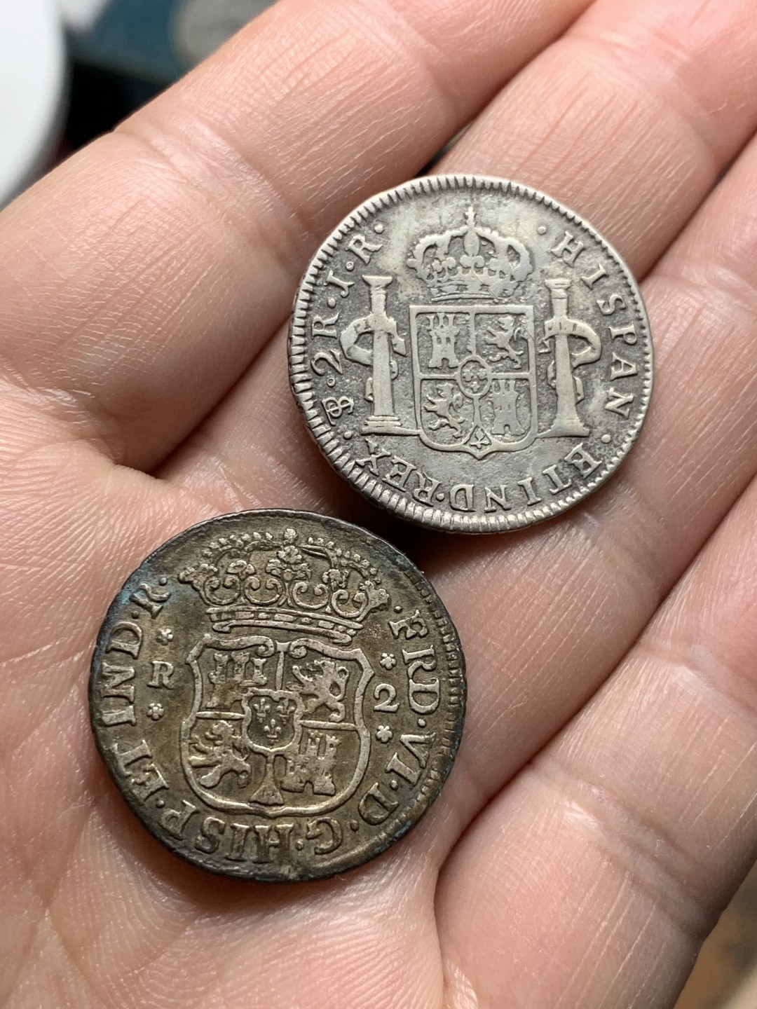 《竞宝斋》第51场-本周日，周一2场连拍（全场不限金额包邮） （两枚一组）西属墨西哥费六地球2R，西属玻利维亚卡三双柱2R2枚