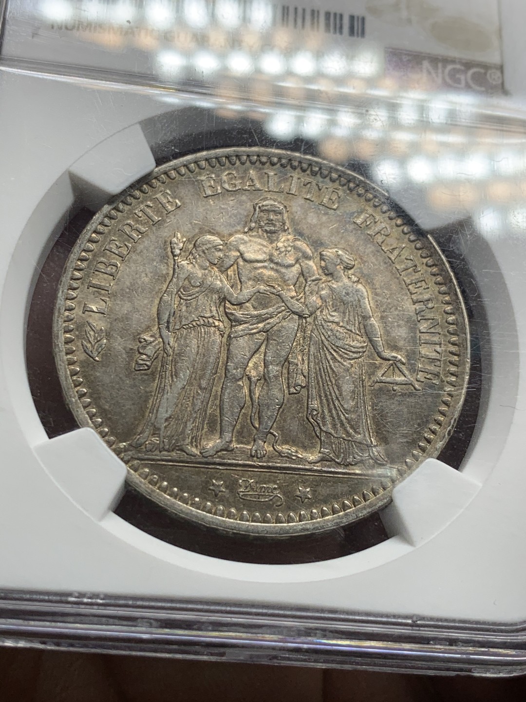 《竞宝斋》第51场-本周日，周一2场连拍（全场不限金额包邮） NGC AU58 法国 1873年 A版法国大力神银币 双面五彩 五彩斑斓 状态舒服