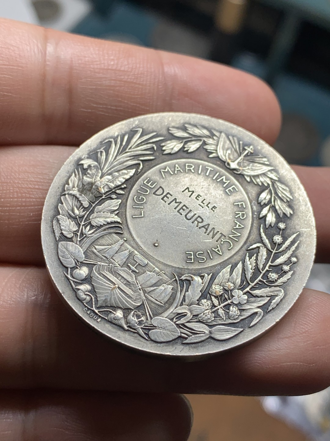 《竞宝斋》第51场-本周日，周一2场连拍（全场不限金额包邮） 法国 D.D作品 法兰西女神 镀银铜章 40.9mm 35.9克  状态不错