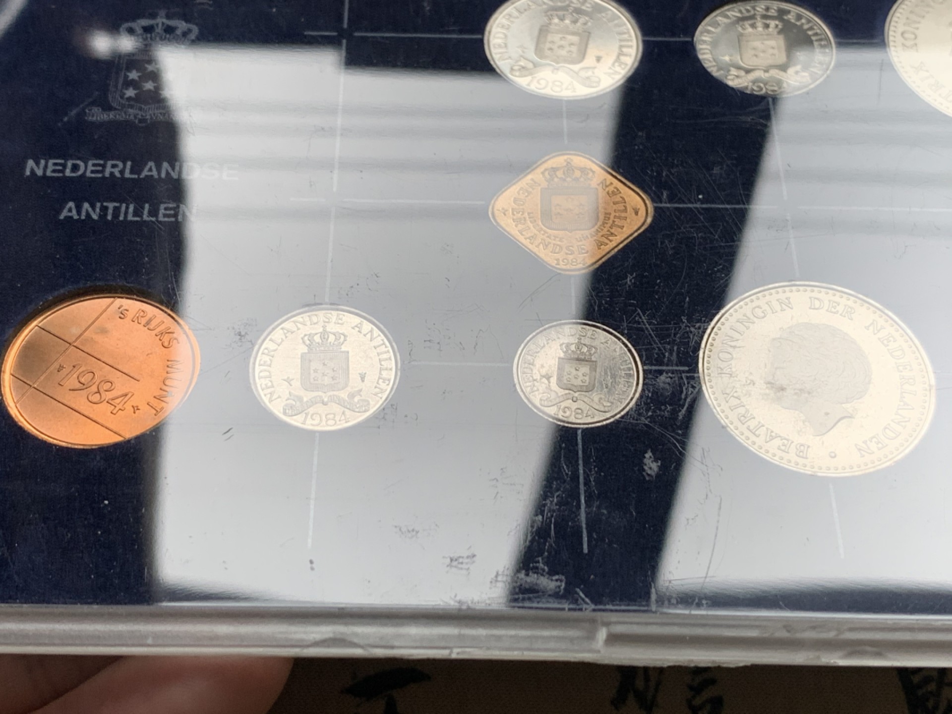《竞宝斋》第51场-本周日，周一2场连拍（全场不限金额包邮） 荷属安德列斯1980年+1984年清年份官方原装套币各一套UNC-BU 全面值年份一步到位 7枚+7枚 克劳斯编号MS3+MS8