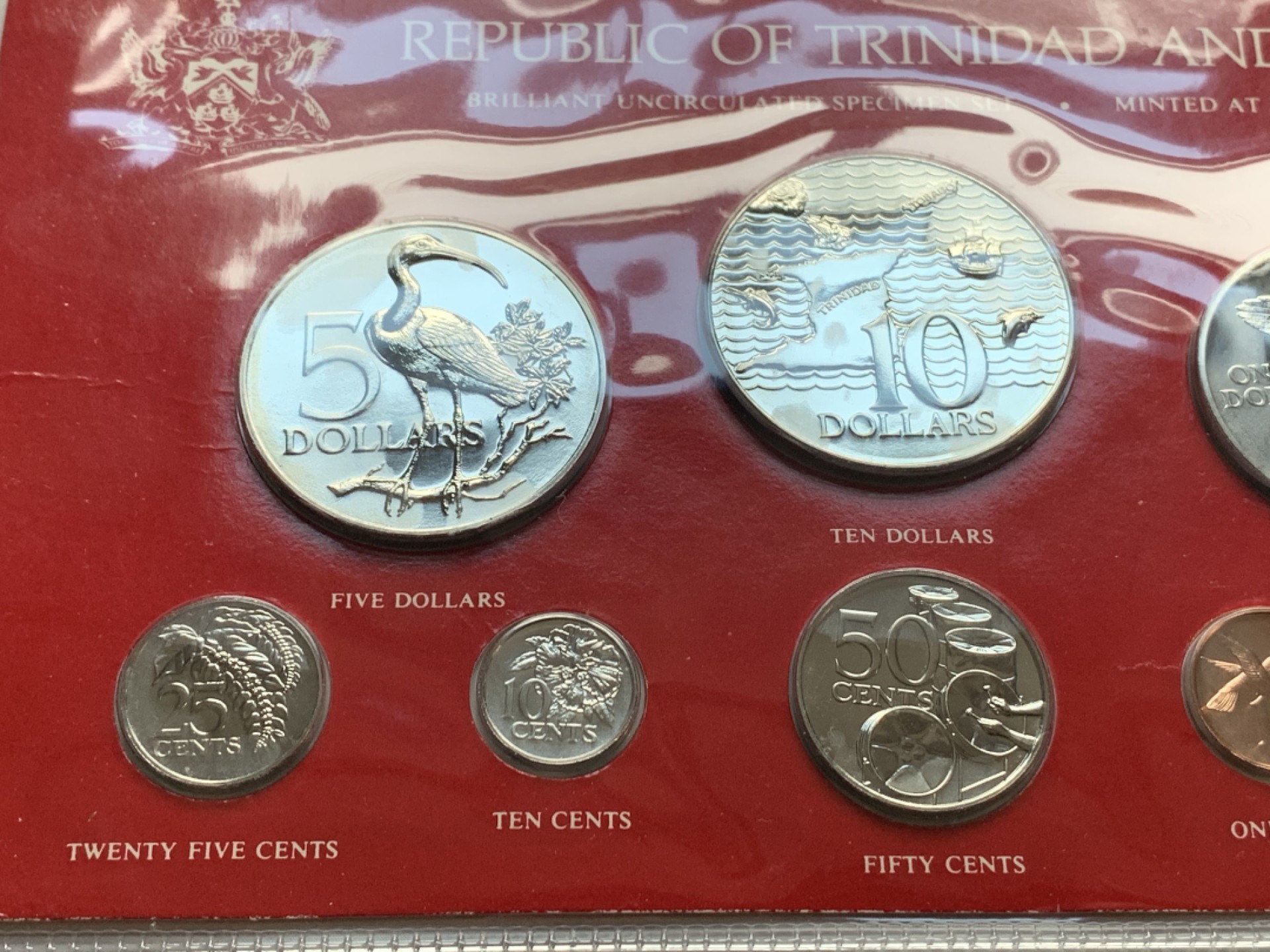 《竞宝斋》第51场-本周日，周一2场连拍（全场不限金额包邮） 1980年特尼尼达和多巴哥铜镍币八枚套币发行量798套 塑料夹套