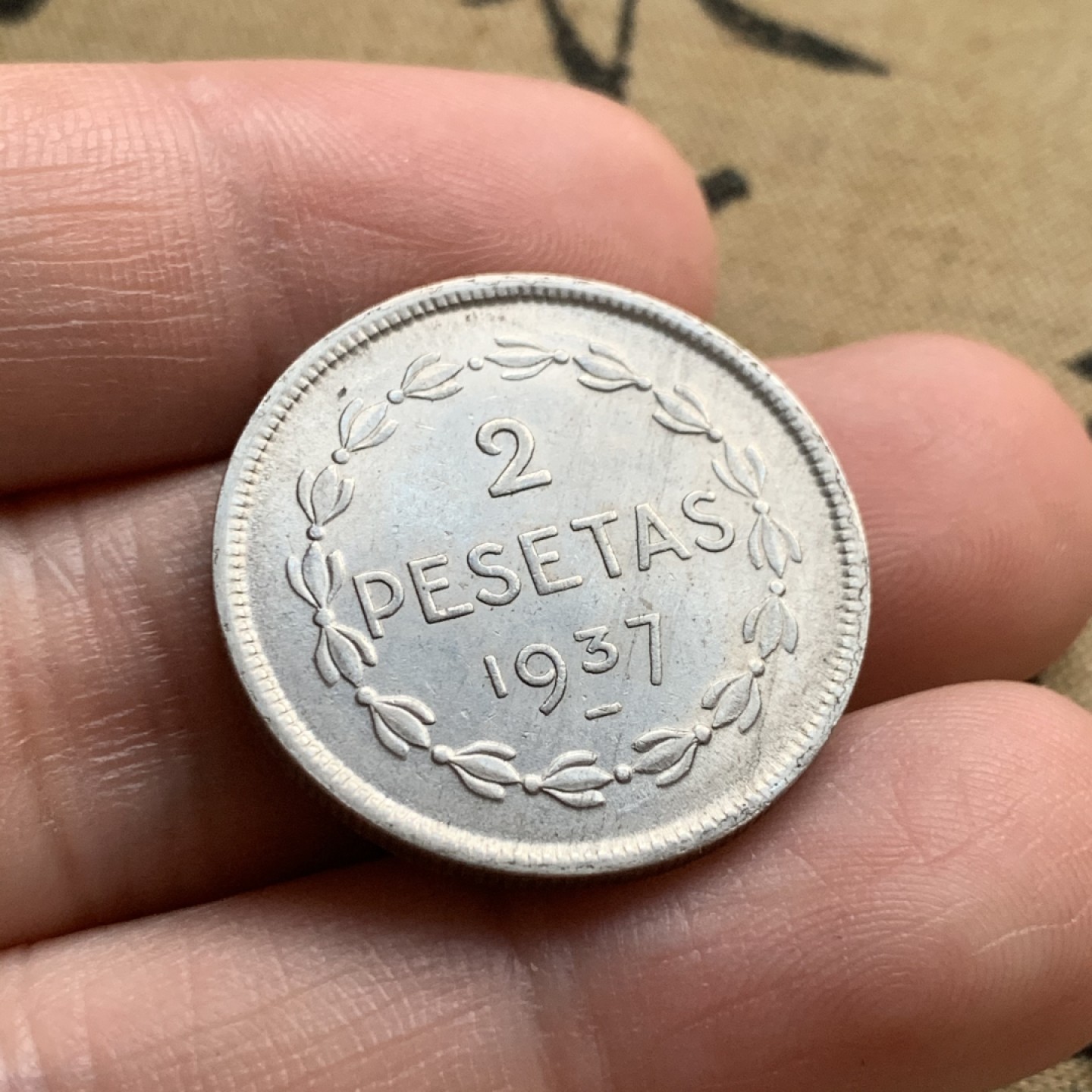 《竞宝斋》第51场-本周日，周一2场连拍（全场不限金额包邮） 西班牙 1937年 巴斯克地区内战 1和2比塞塔 镍币 一对 AU带光