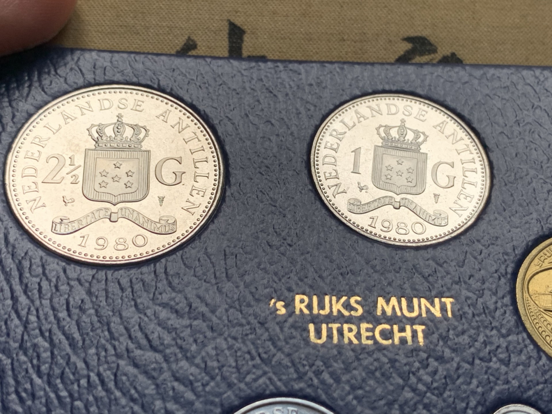 《竞宝斋》第51场-本周日，周一2场连拍（全场不限金额包邮） 荷属安德列斯1980年+1984年清年份官方原装套币各一套UNC-BU 全面值年份一步到位 7枚+7枚 克劳斯编号MS3+MS8