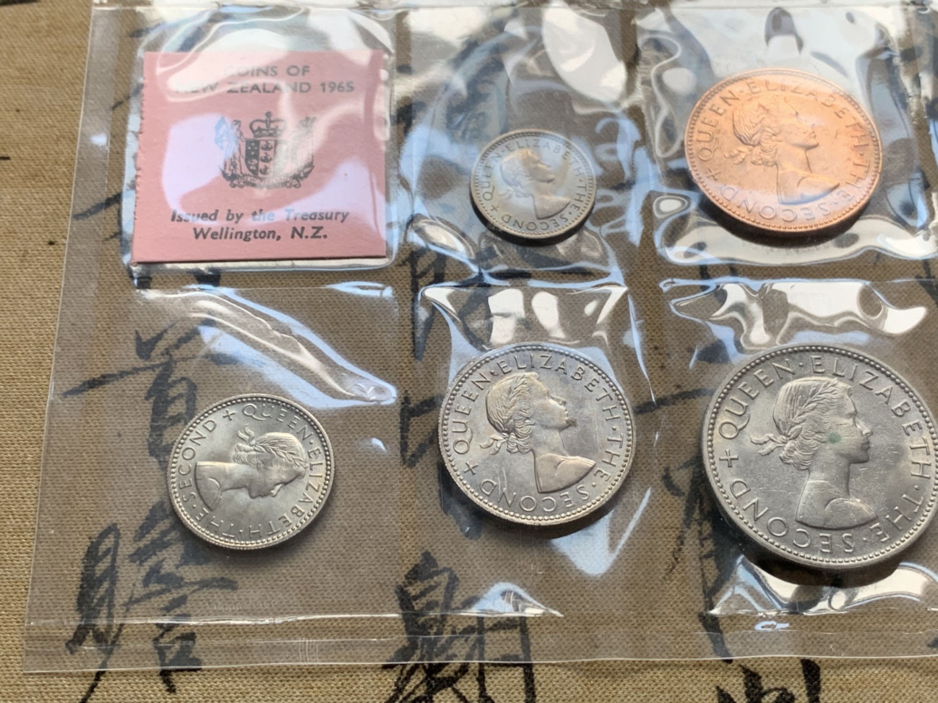 《竞宝斋》第51场-本周日，周一2场连拍（全场不限金额包邮） 新西兰1965年清年份官方原装套币BU 半便士-半克朗共7枚 克劳斯编号MSA1