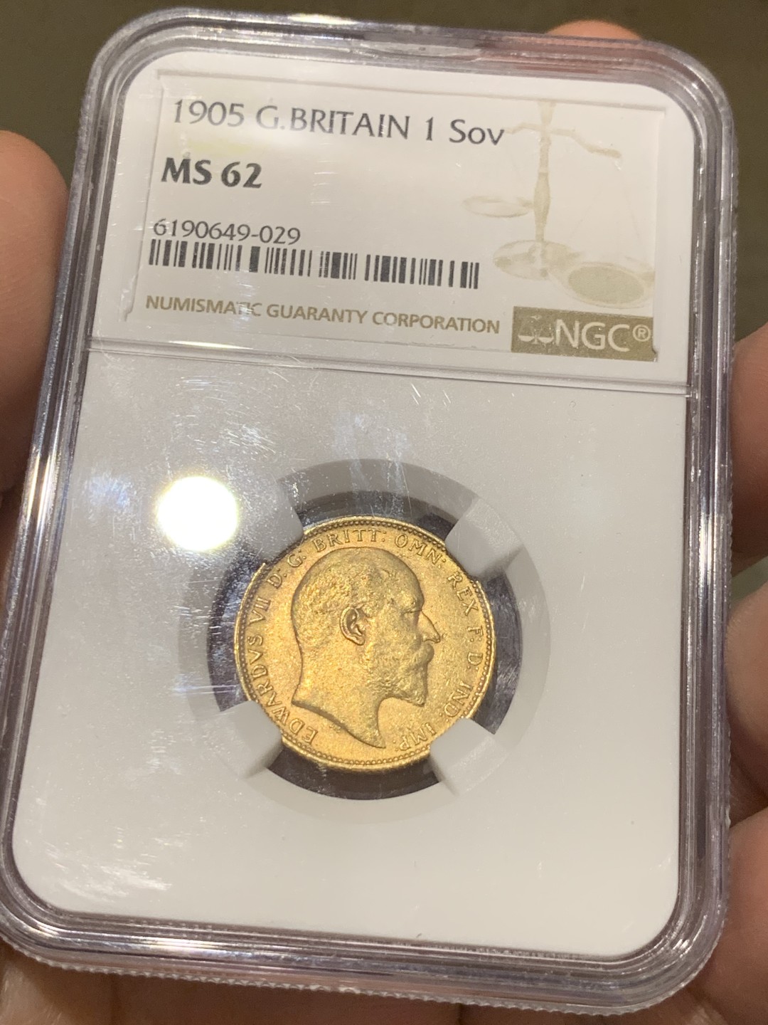 《竞宝斋》第51场-本周日，周一2场连拍（全场不限金额包邮） NGC MS62 英国 1905年 爱德华七世1索维林金币 8克金币 第2少的年份