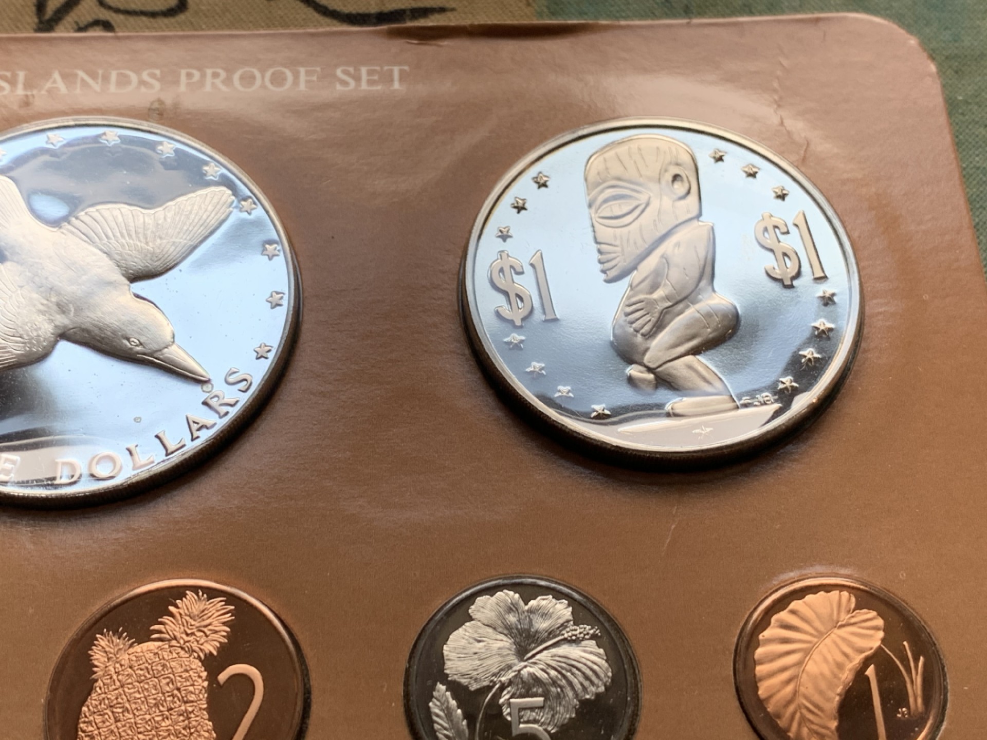 《竞宝斋》第51场-本周日，周一2场连拍（全场不限金额包邮） 原盒证书 库克群岛 1976年 富兰克林造币厂 精制纪念币一8枚 最大枚是银币