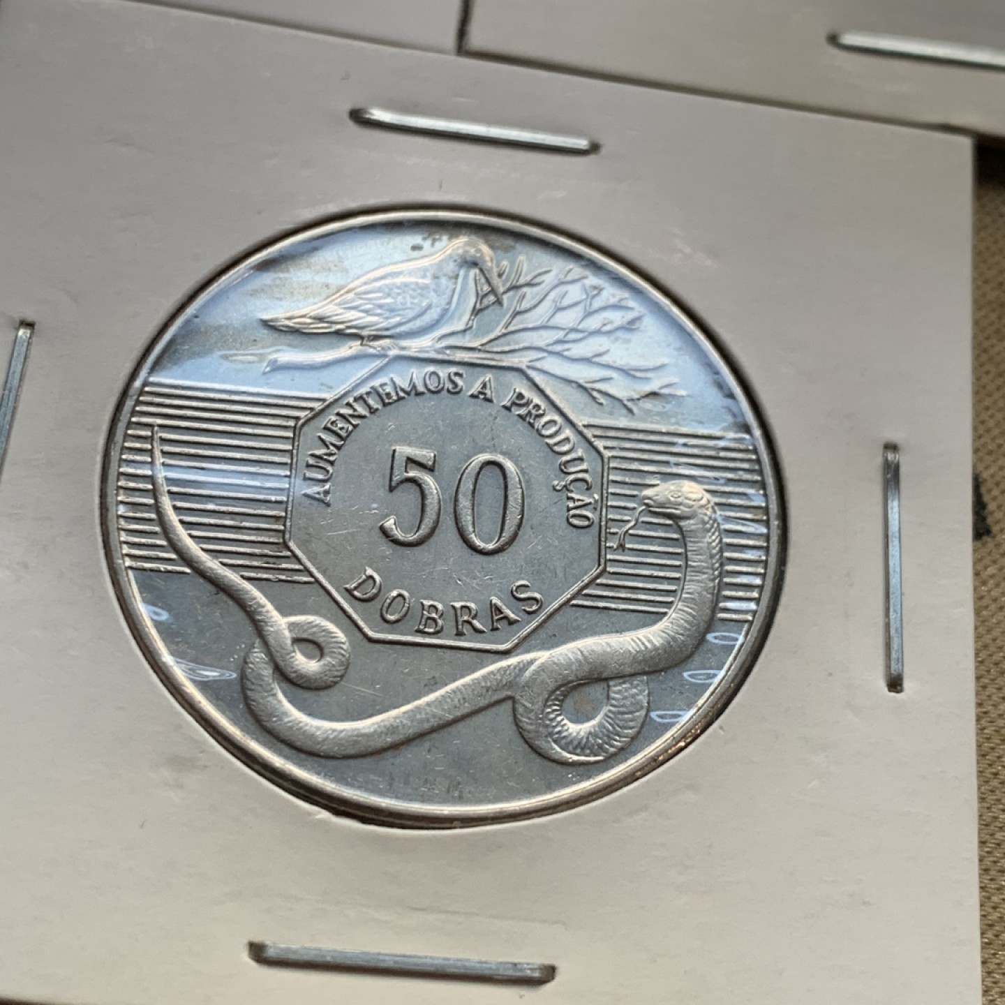 《竞宝斋》第51场-本周日，周一2场连拍（全场不限金额包邮） 圣多美和普林西比1977年全套6枚+1990年FAO全套2枚 铸量少 除1990年50多布拉为AU其他各枚均暴光BU