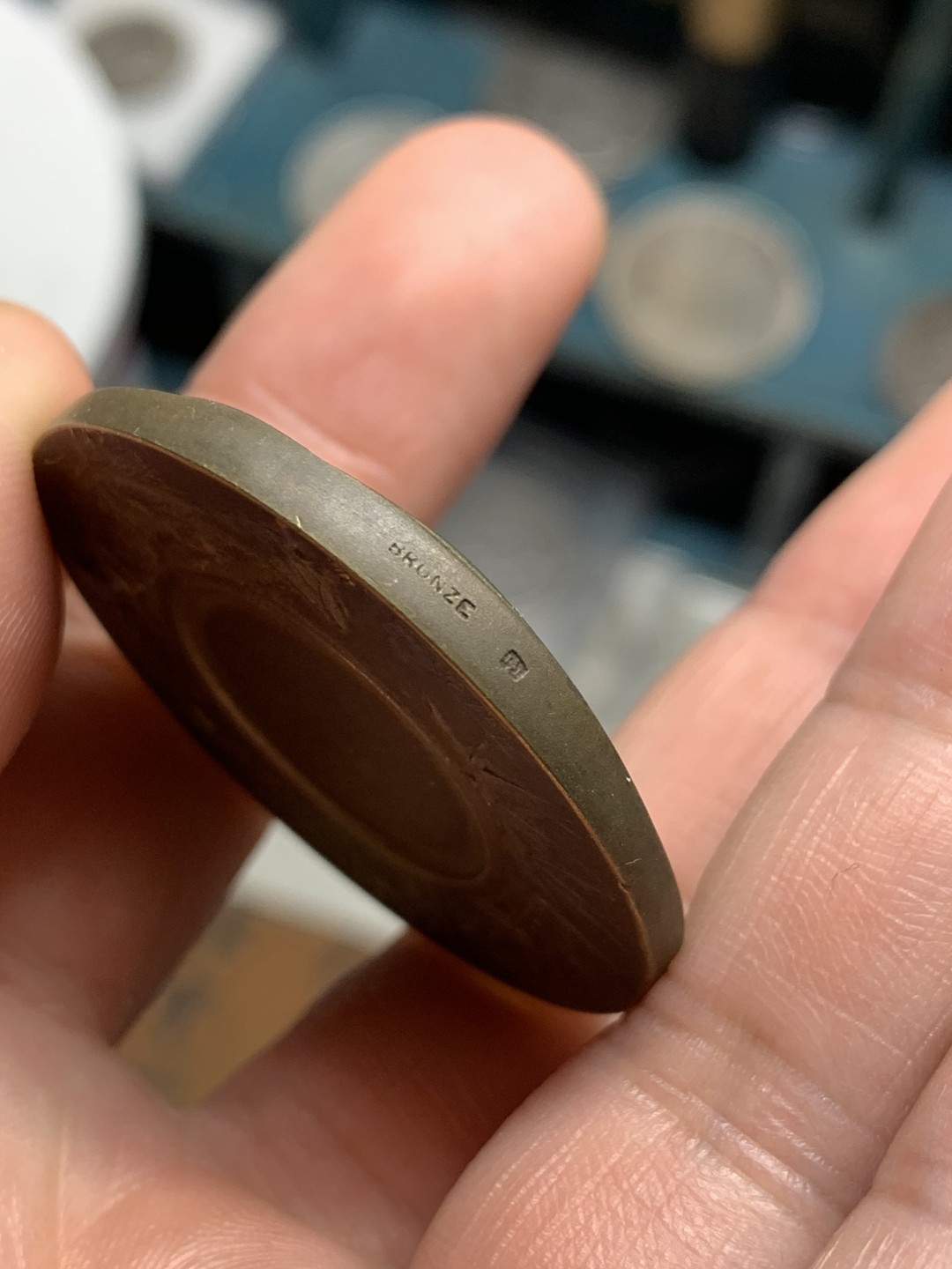 《竞宝斋》第51场-本周日，周一2场连拍（全场不限金额包邮） 法国 1900左右 戎装法兰西女神 铜章 40.1mm 30.4克