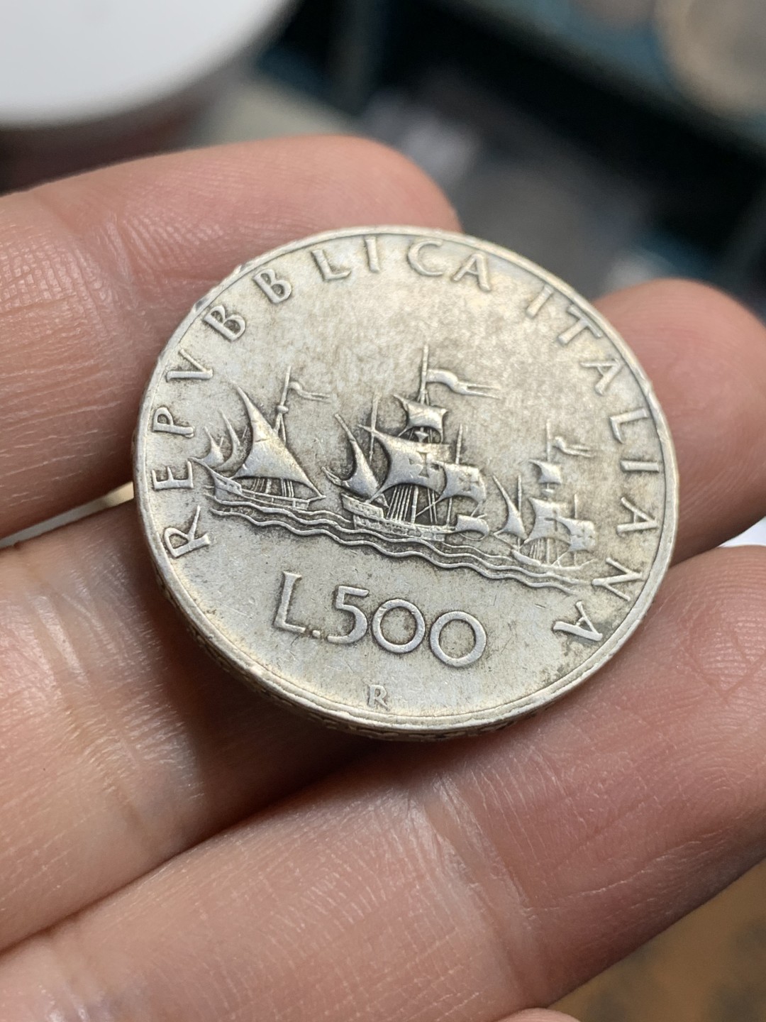 《竞宝斋》第51场-本周日，周一2场连拍（全场不限金额包邮） 1965年意大利少女500里拉银币