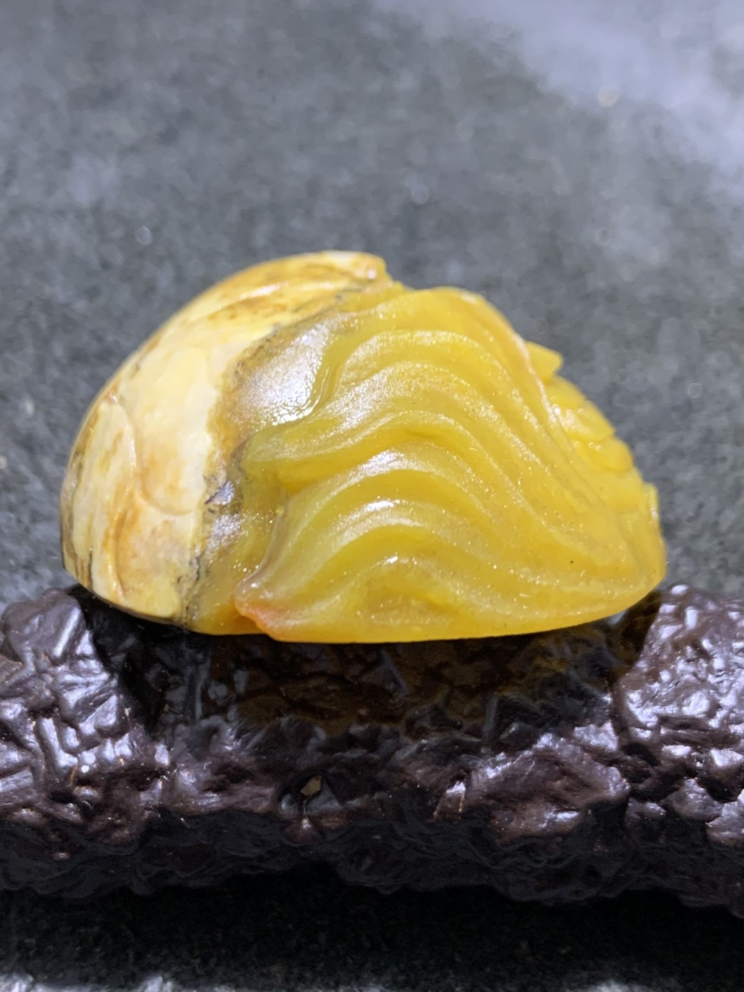 精美原皮战国红玛瑙高润度金沙料雕刻金玉满堂吊坠一个！