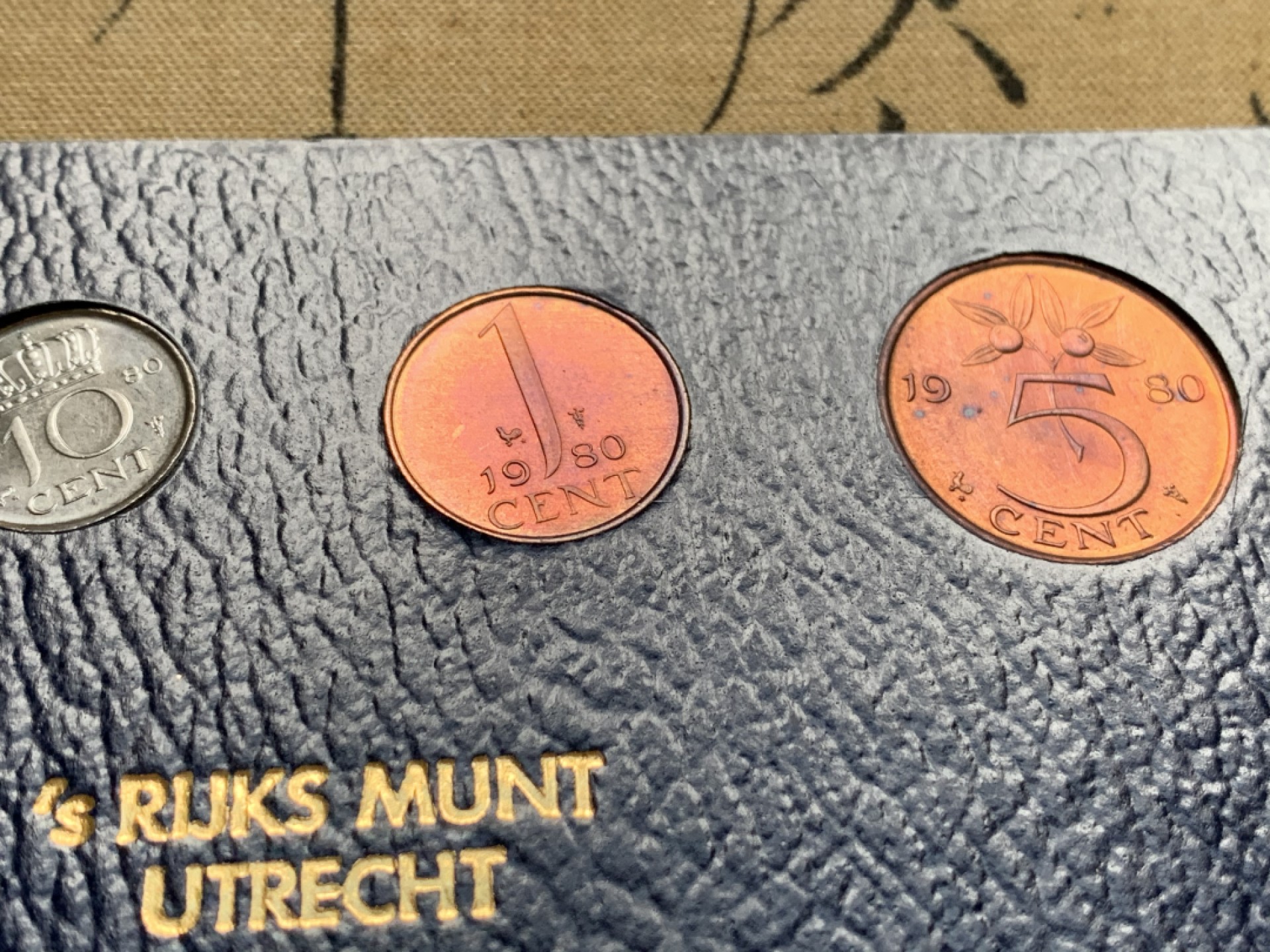 《竞宝斋》第51场-本周日，周一2场连拍（全场不限金额包邮） 荷兰1980年+1999年清年份官方原装套币各一套UNC-BU 全面值年份一步到位 6枚+6枚 