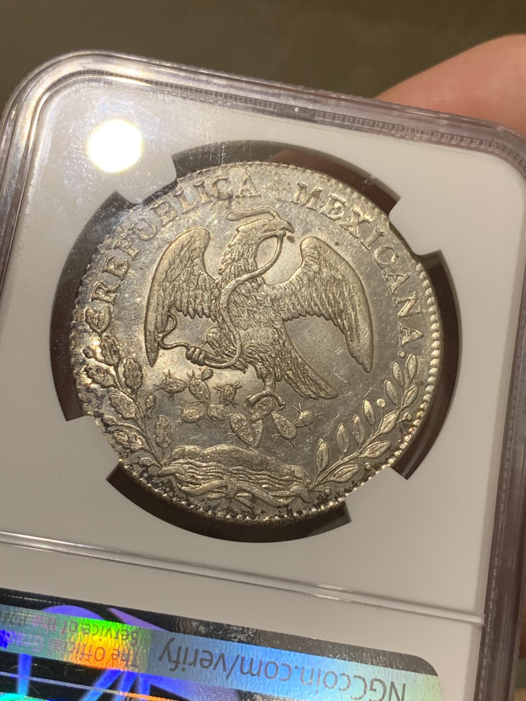 《竞宝斋》第51场-本周日，周一2场连拍（全场不限金额包邮） NGC-MS62  墨西哥花边鹰洋1859  8里亚尔  五彩高光  低评 中早期 一流状态 鹰面镜面  十分难得  