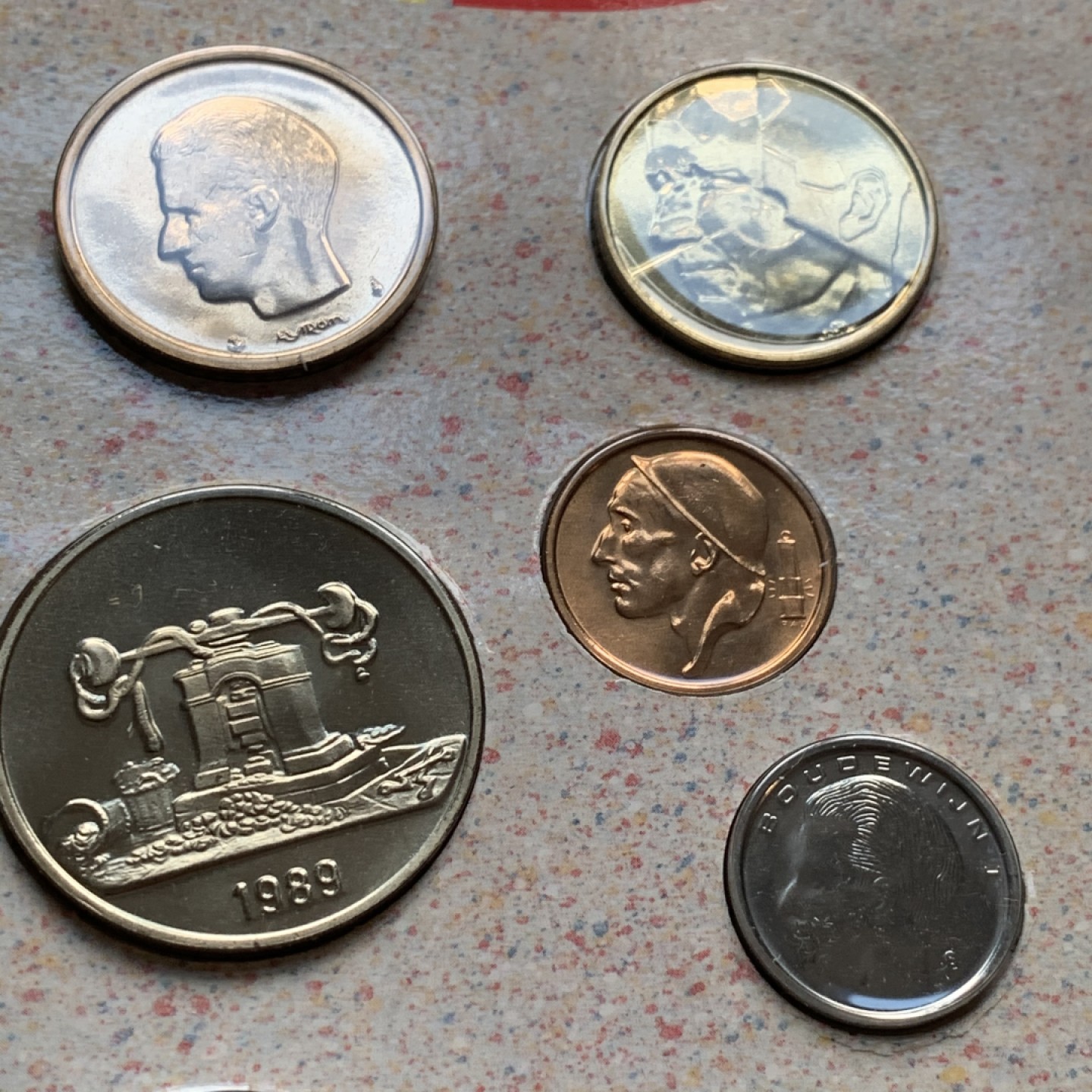 《竞宝斋》第51场-本周日，周一2场连拍（全场不限金额包邮） 比利时1989年清年份官方原装套币BU 50分-50法郎双语版本共10枚 克劳斯编号MS1