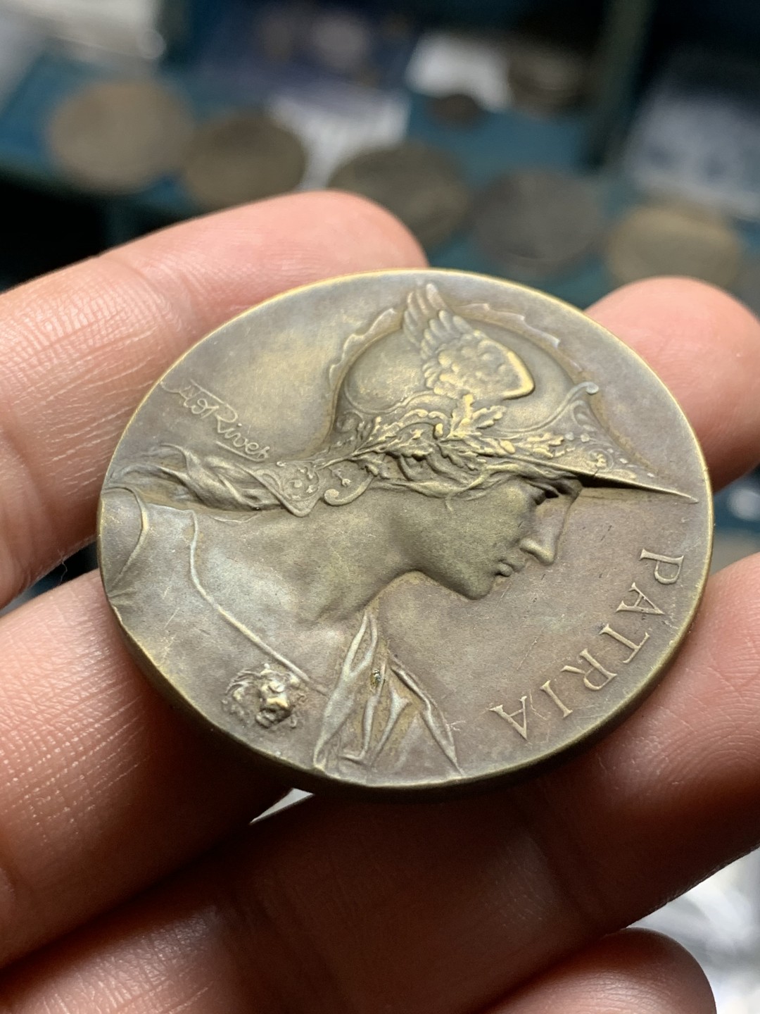 《竞宝斋》第51场-本周日，周一2场连拍（全场不限金额包邮） 法国 1900左右 戎装法兰西女神 铜章 40.1mm 30.4克