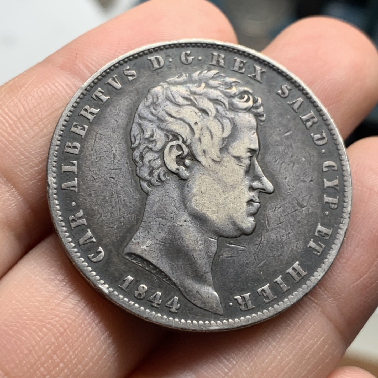 《竞宝斋》第51场-本周日，周一2场连拍（全场不限金额包邮） 意大利萨丁岛1844-P年5里拉大银币 黑包浆 一流的味道