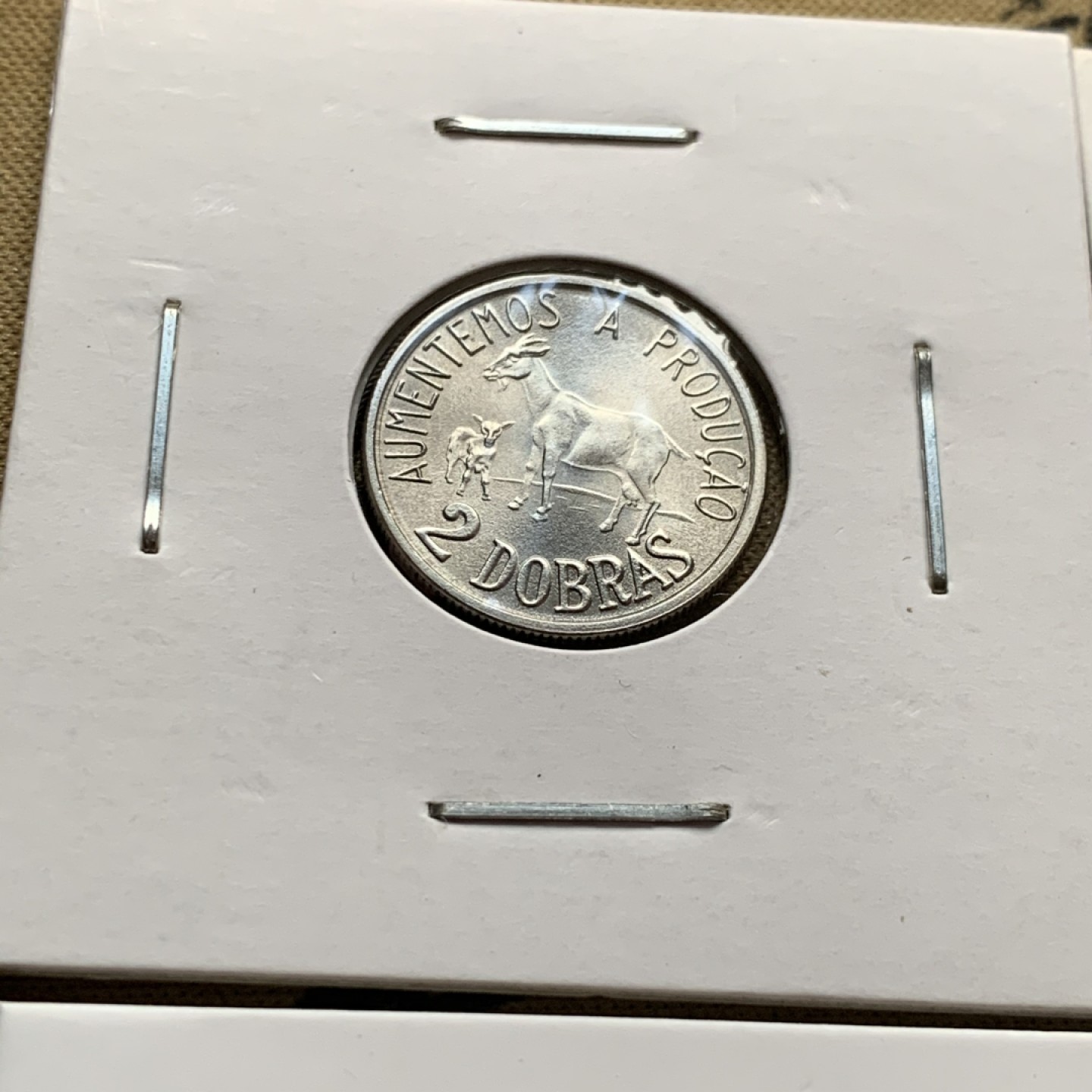 《竞宝斋》第51场-本周日，周一2场连拍（全场不限金额包邮） 圣多美和普林西比1977年全套6枚+1990年FAO全套2枚 铸量少 除1990年50多布拉为AU其他各枚均暴光BU