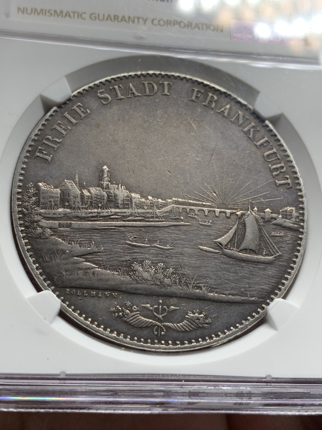 《竞宝斋》第52场-本周日，周一2场连拍（全场不限金额包邮） NGC 评级 德国法兰克福 1844年 2泰勒 景观银币 自然流通 整体温润