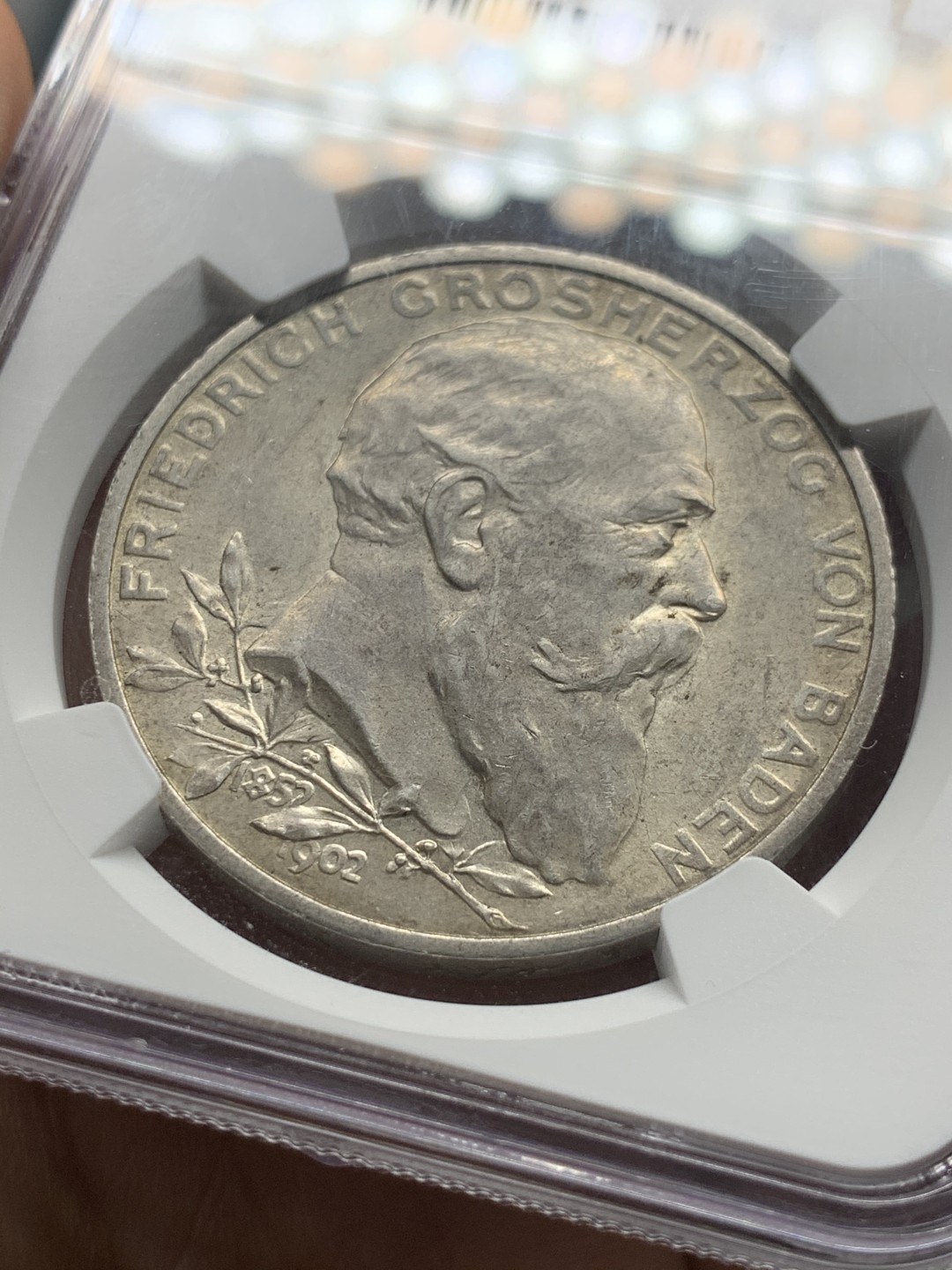 《竞宝斋》第52场-本周日，周一2场连拍（全场不限金额包邮） NGC MS63 德国 1902年  巴登 登基50周年 5马克 大银币 原味好状态