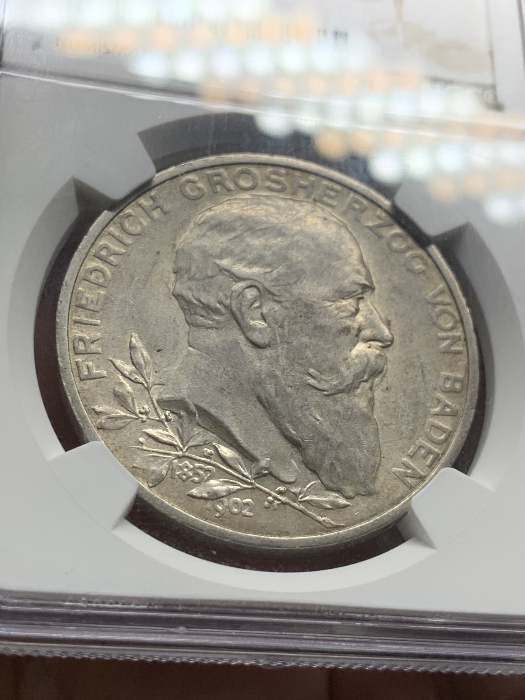 《竞宝斋》第52场-本周日，周一2场连拍（全场不限金额包邮） NGC MS63 德国 1902年  巴登 登基50周年 5马克 大银币 原味好状态