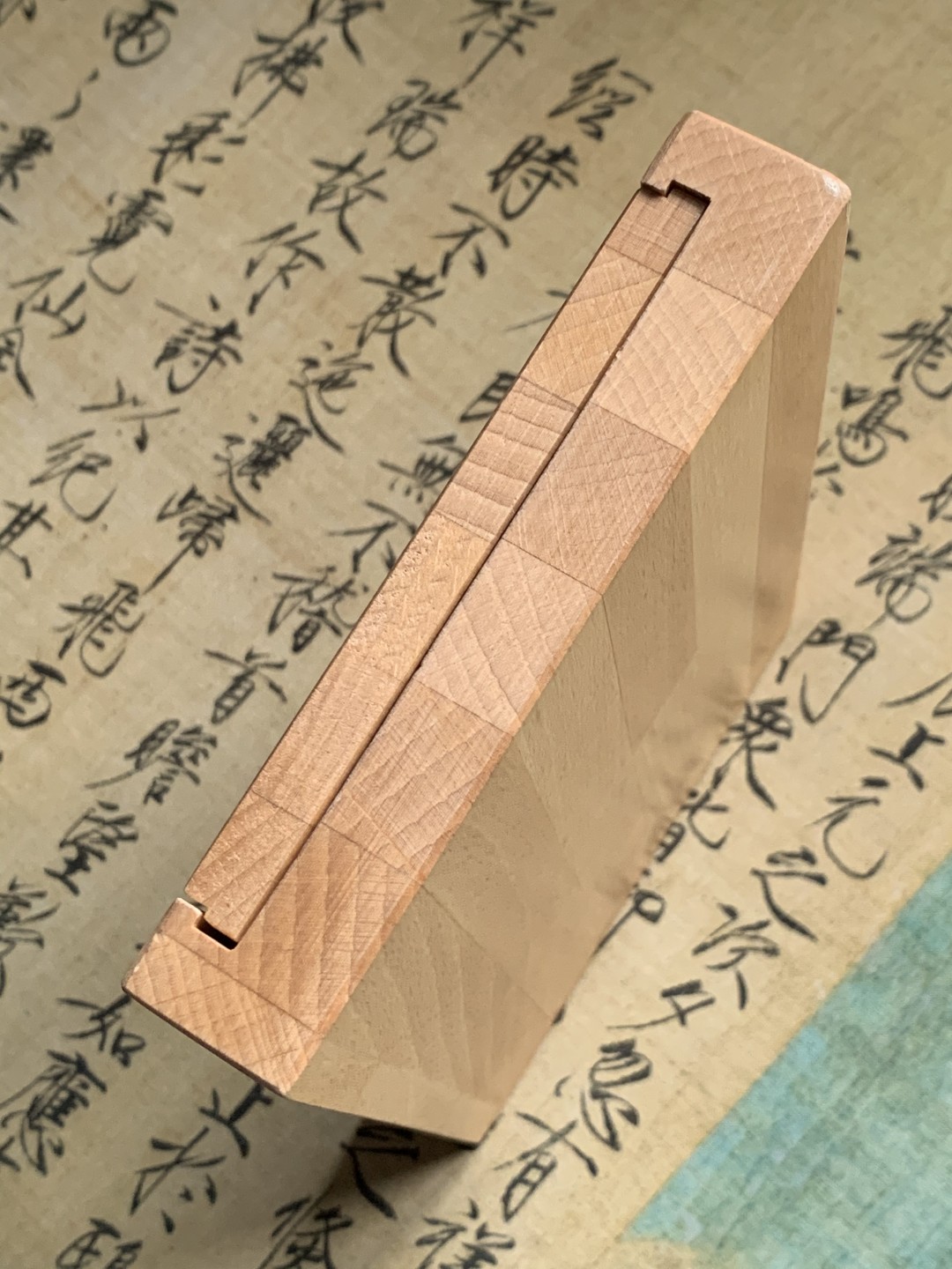 《竞宝斋》第52场-本周日，周一2场连拍（全场不限金额包邮） 原木盒装 西班牙 1999年 波旁王朝全家福 一组四枚2000和10000比塞塔银币 