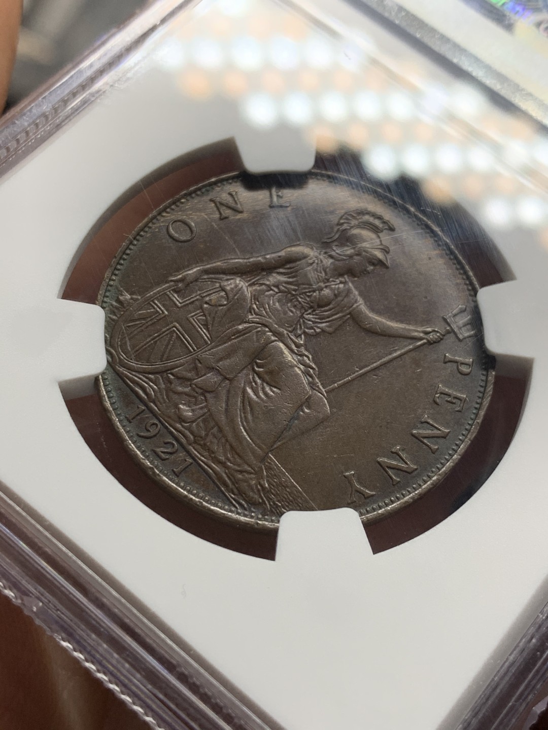 《竞宝斋》第52场-本周日，周一2场连拍（全场不限金额包邮） 英国1921年乔治五世大头版一便士铜币 NGC AU58 BN 巧克力包浆