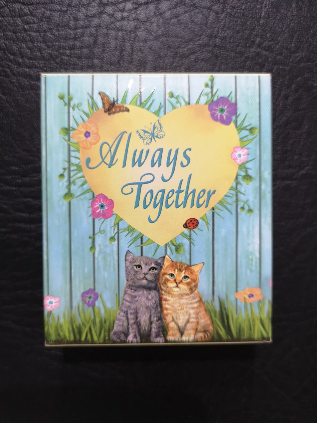 外钞收藏家》第一百七十六期拍卖 2015年图瓦卢永远在一起系列银币 原装精美盒装